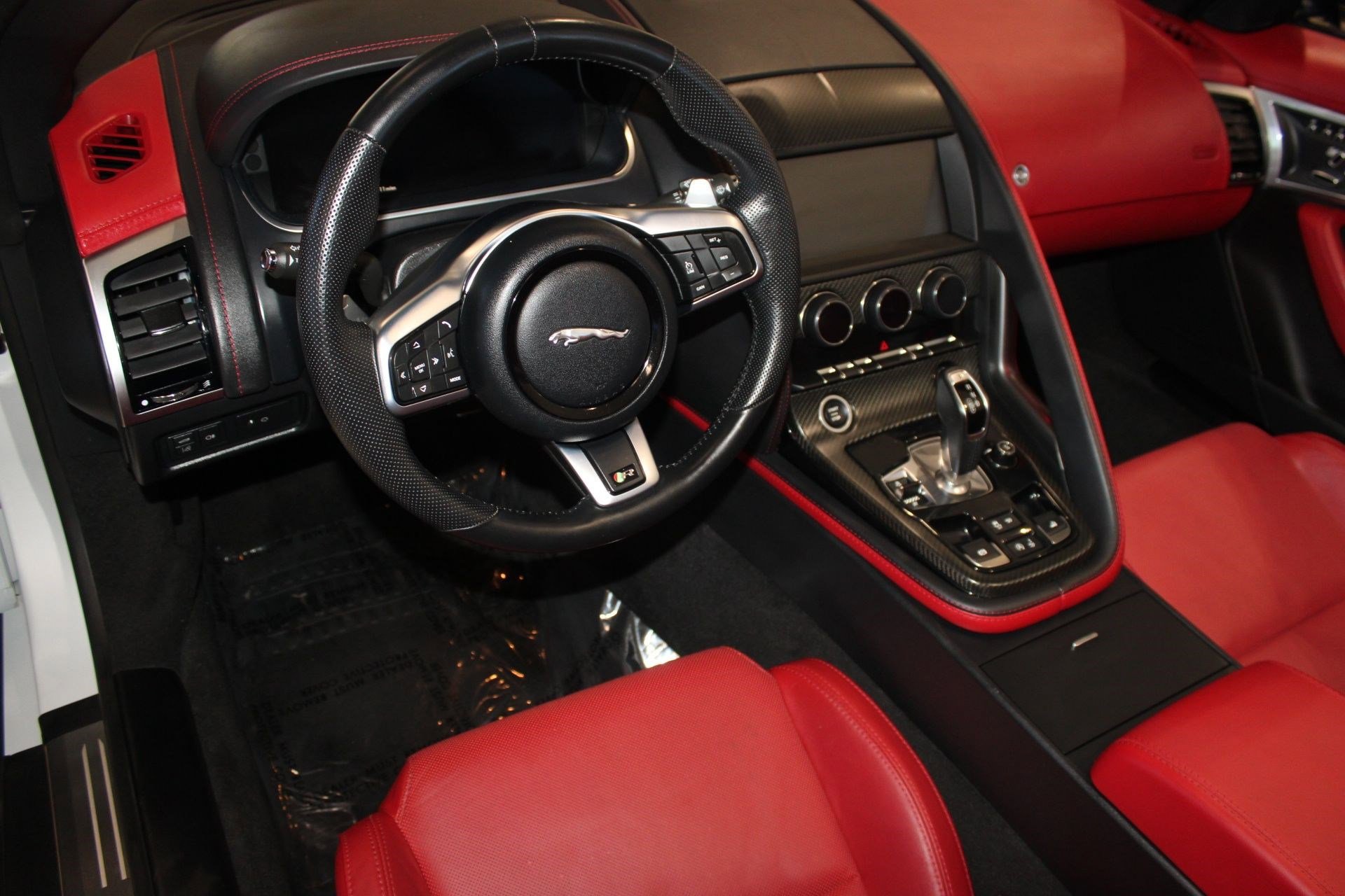 2021 Jaguar F-TYPE R photo 3