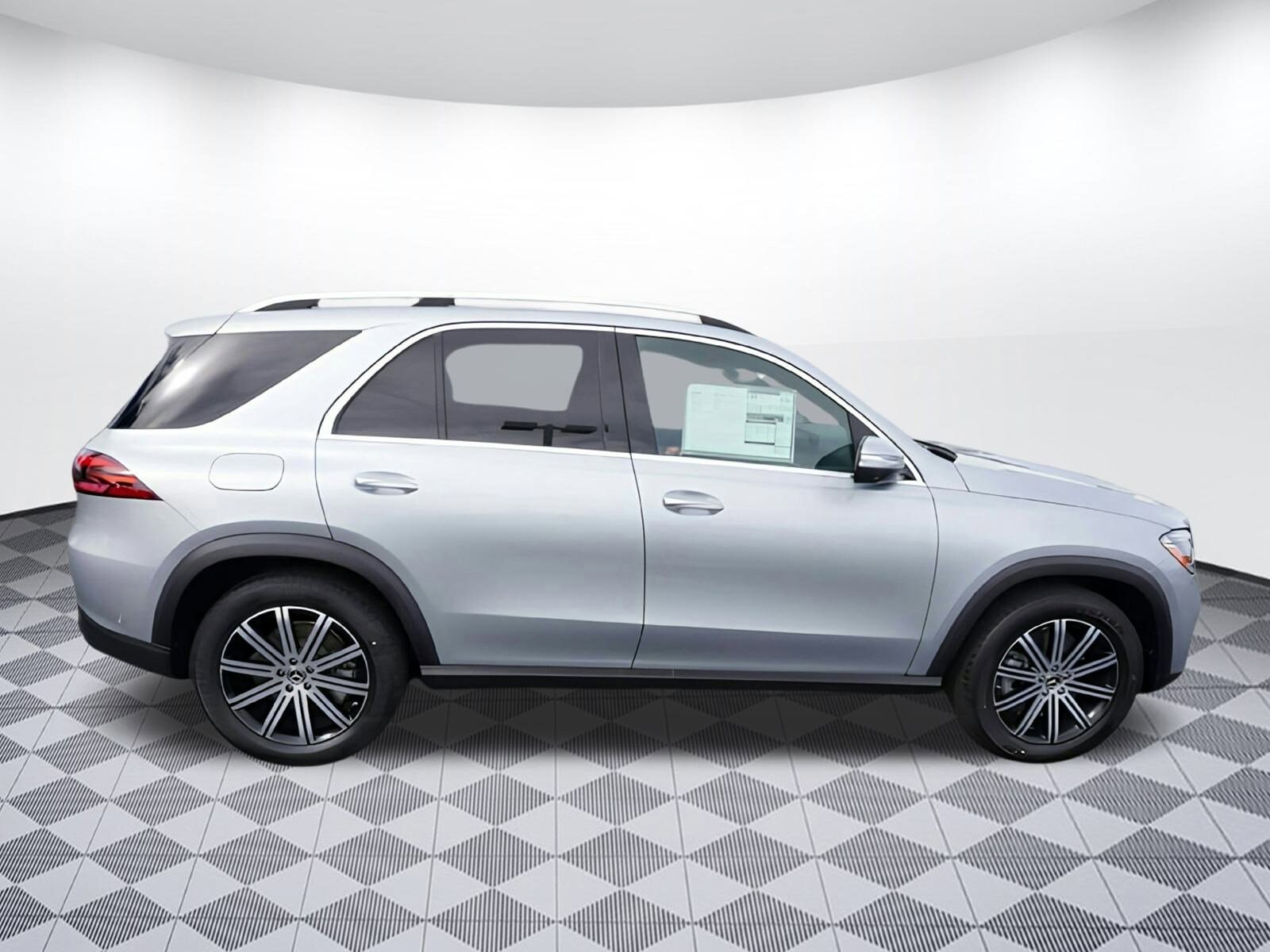 2025 Mercedes Benz GLE 450 photo 2