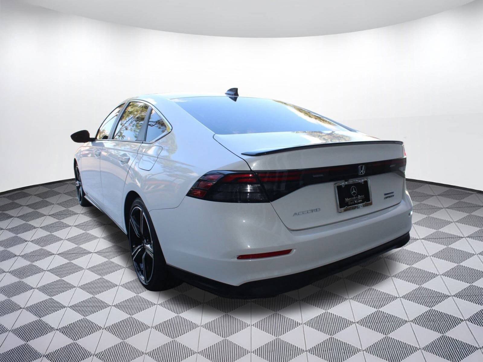 2025 Honda Accord Hybrid Sport photo 3