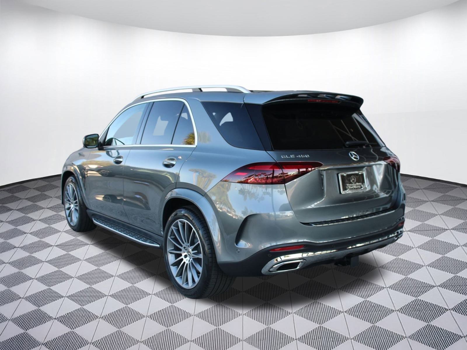 2026 Mercedes Benz GLE 450 4MATIC photo 3