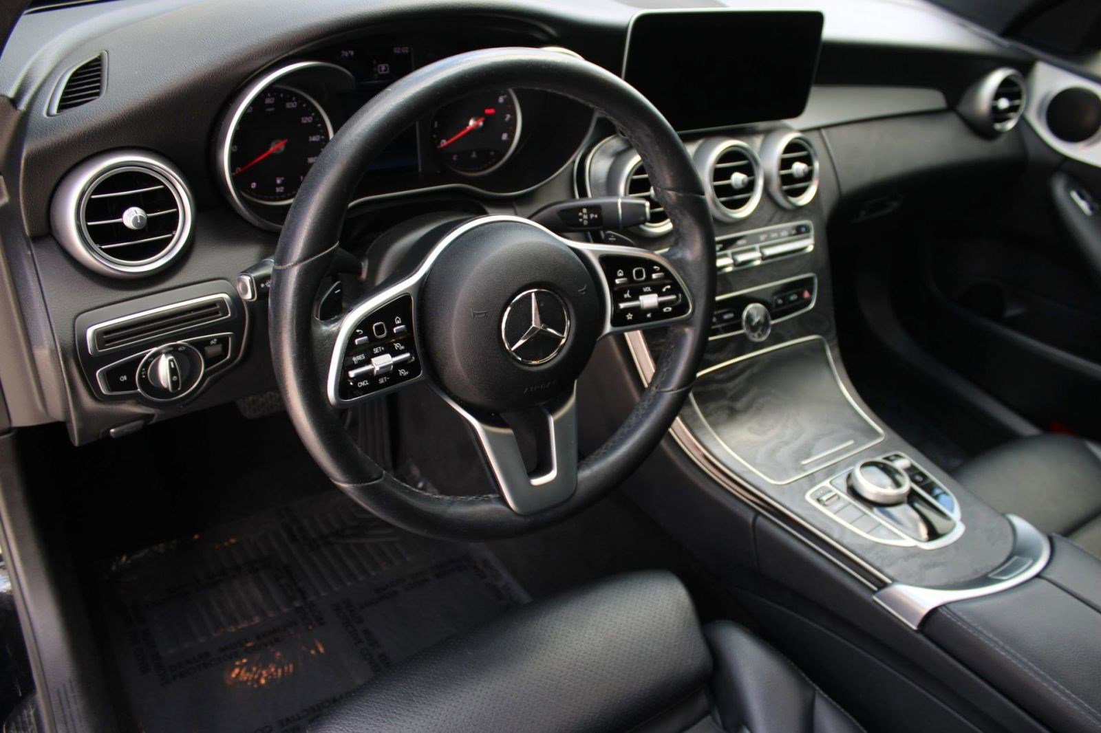 2020 Mercedes Benz C 300 Sedan photo 4