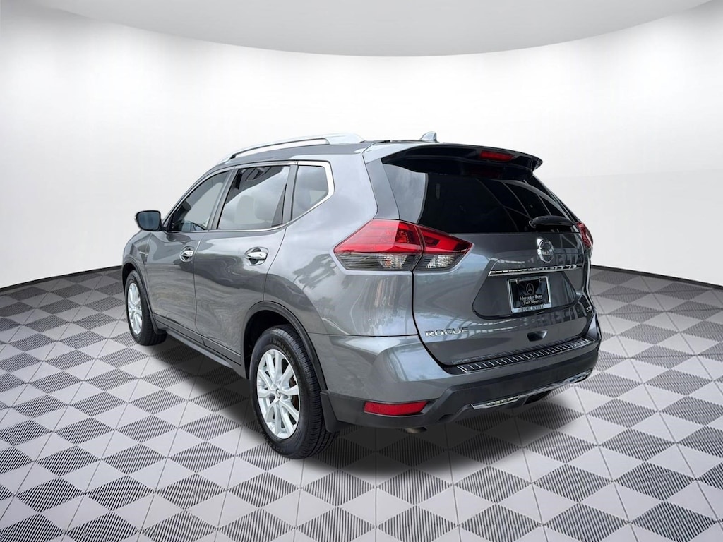 Used 2018 Nissan Rogue SV SUV