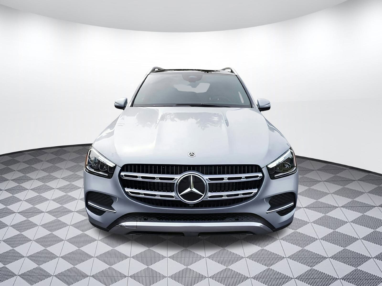 2025 Mercedes Benz GLE 450 photo 3