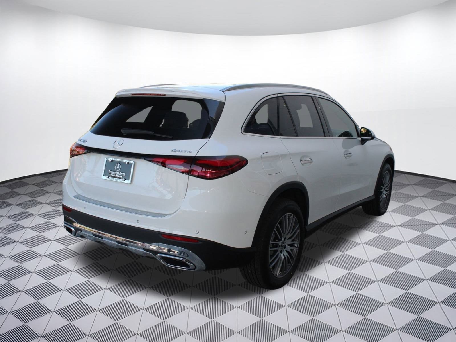 2026 Mercedes-Benz GLC Base - Photo 9