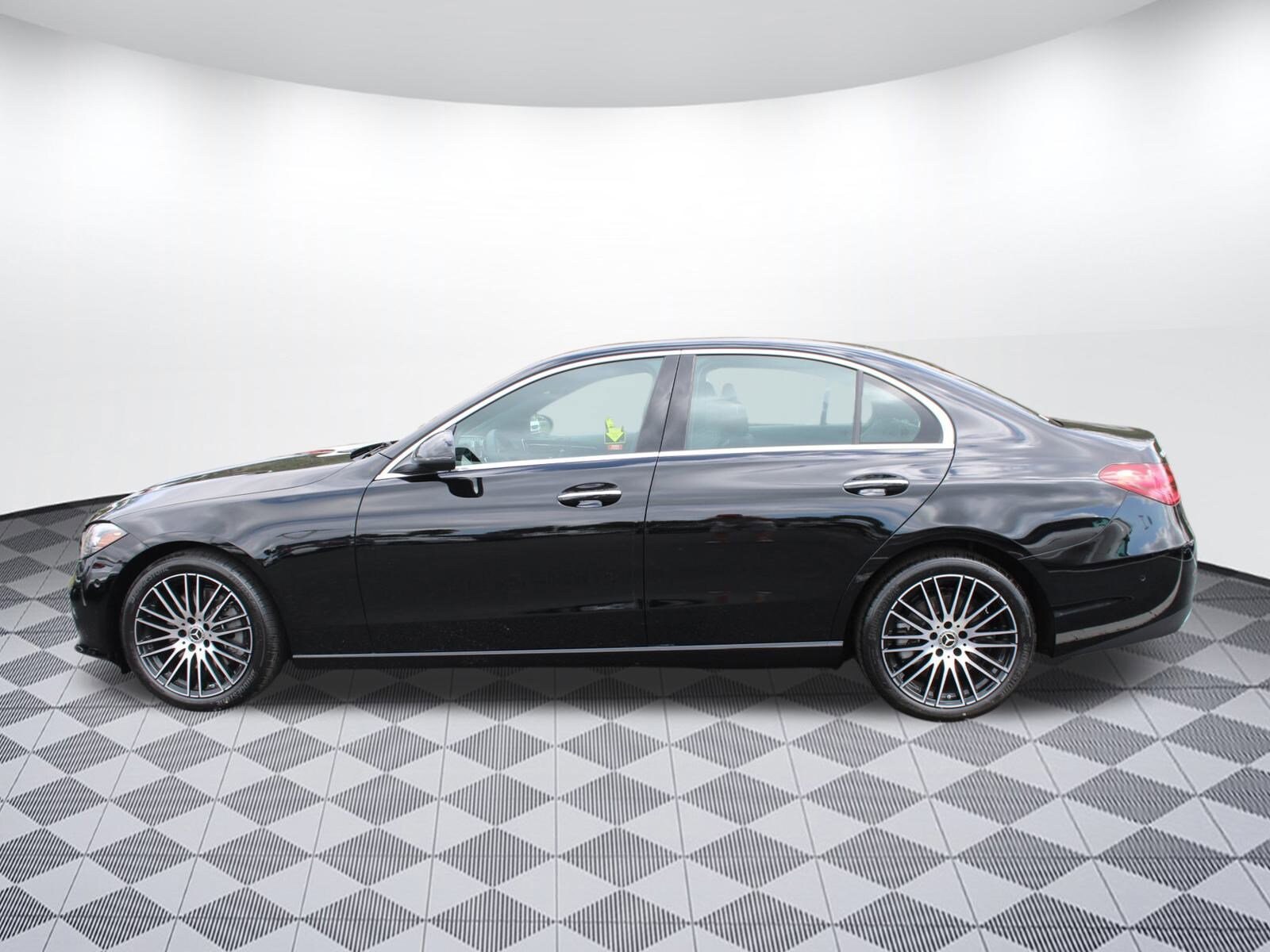 2025 Mercedes Benz C 300 photo 4