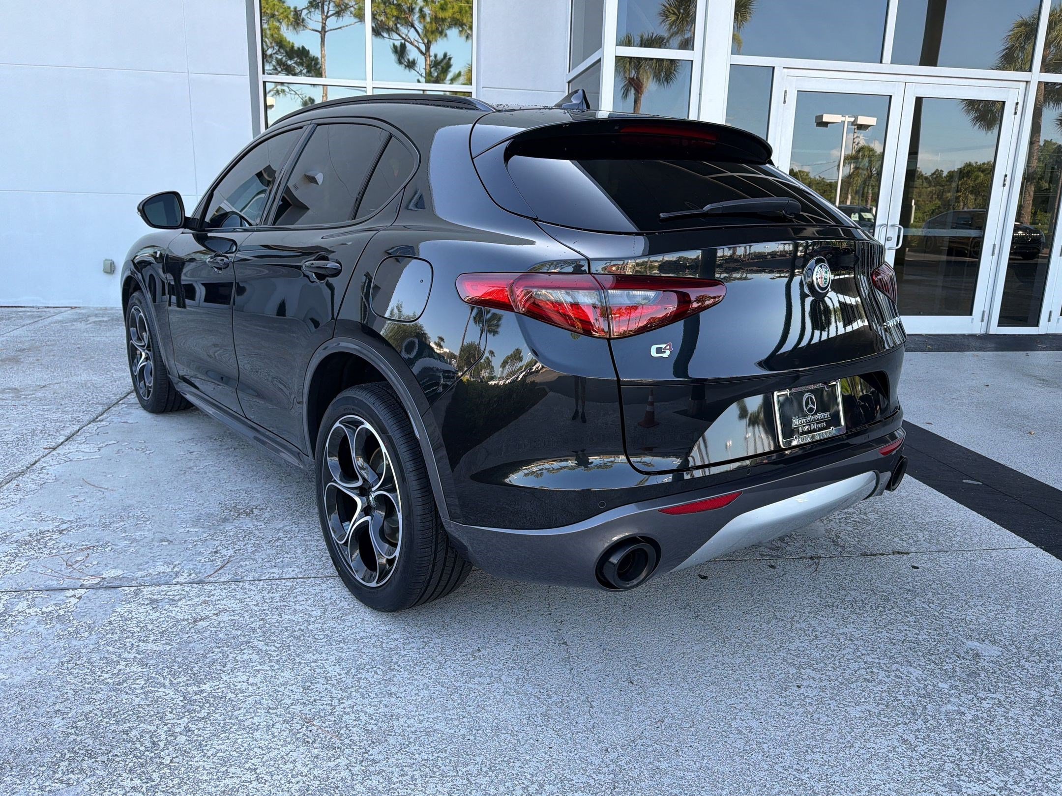 Stelvio Ti SUV