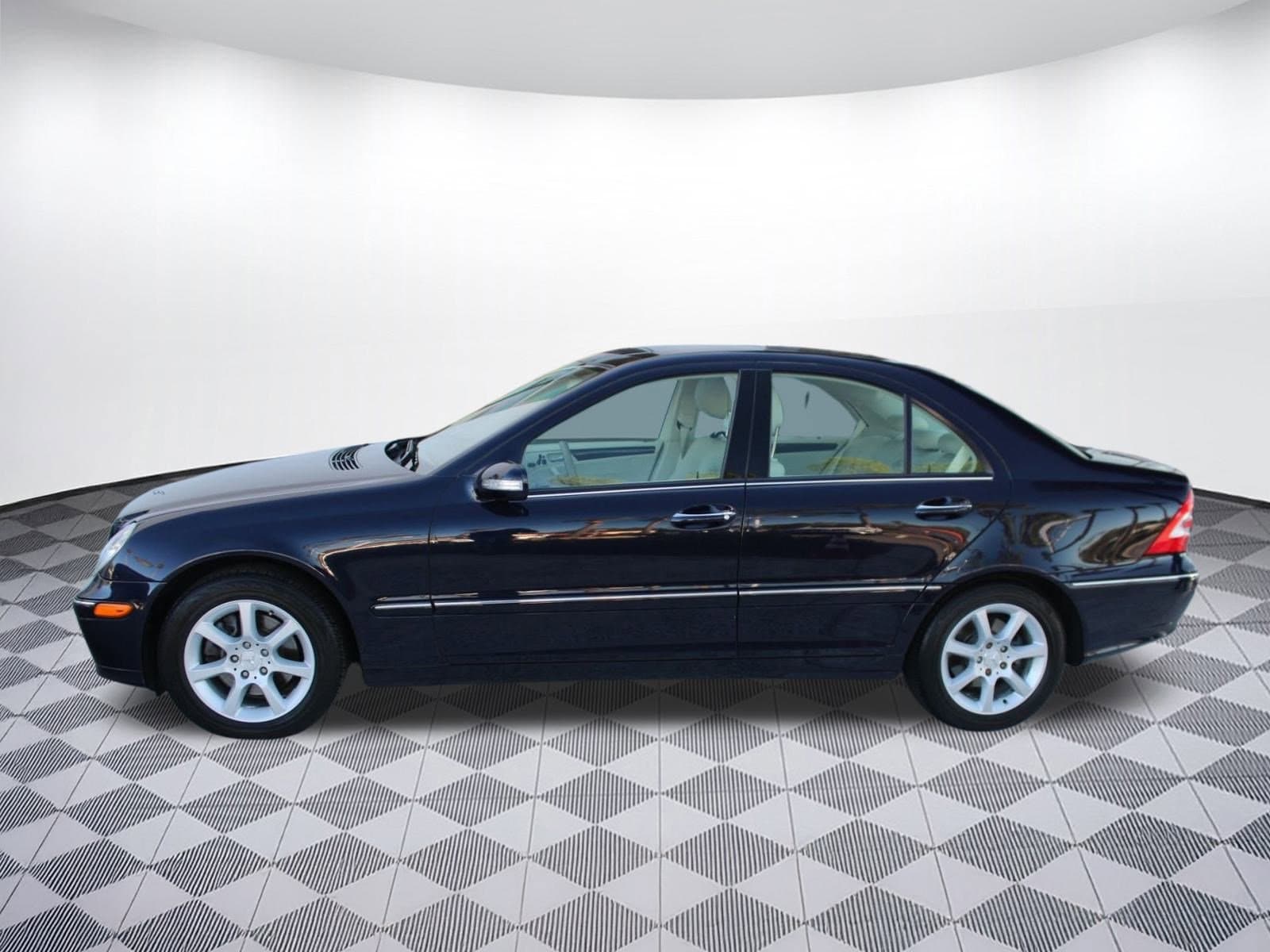 Used 2007 Mercedes-Benz C-Class C280 Luxury with VIN WDBRF92H57F904915 for sale in Charlotte, NC