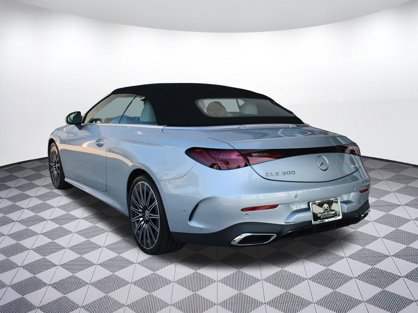 2026 Mercedes Benz CLE 300 4MATIC photo 3