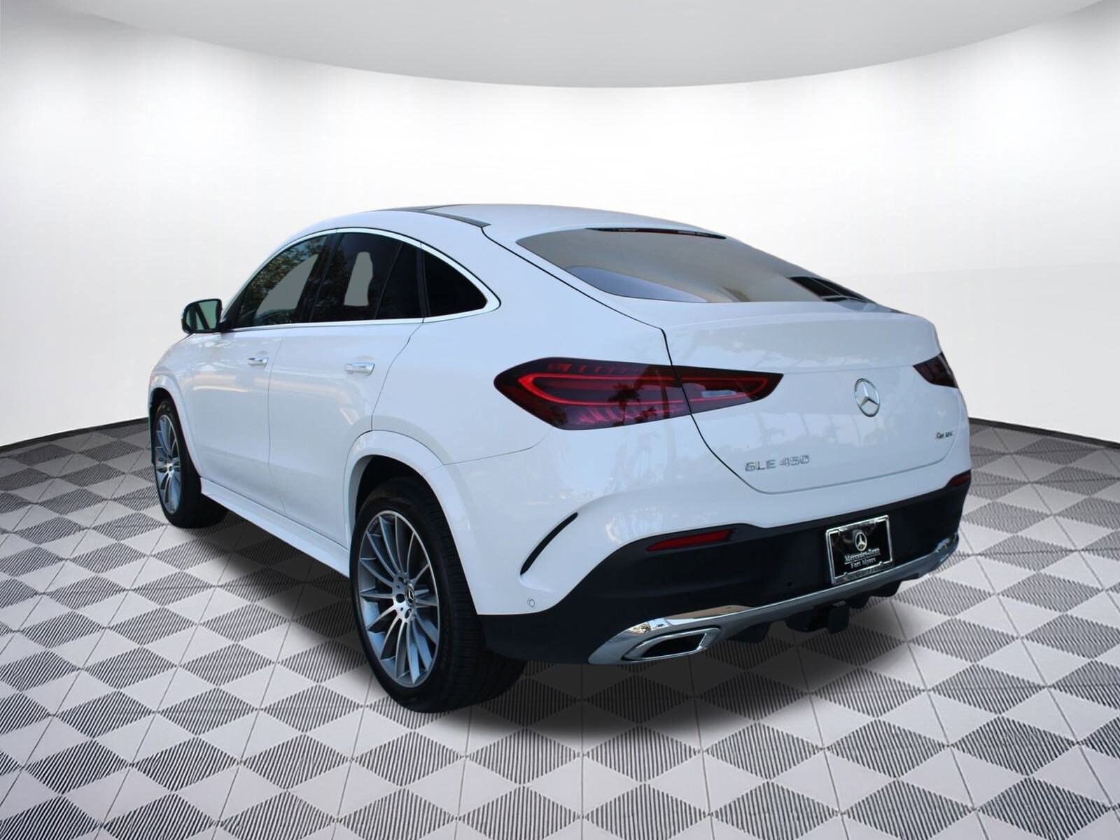 2026 Mercedes Benz GLE 450 4MATIC photo 3