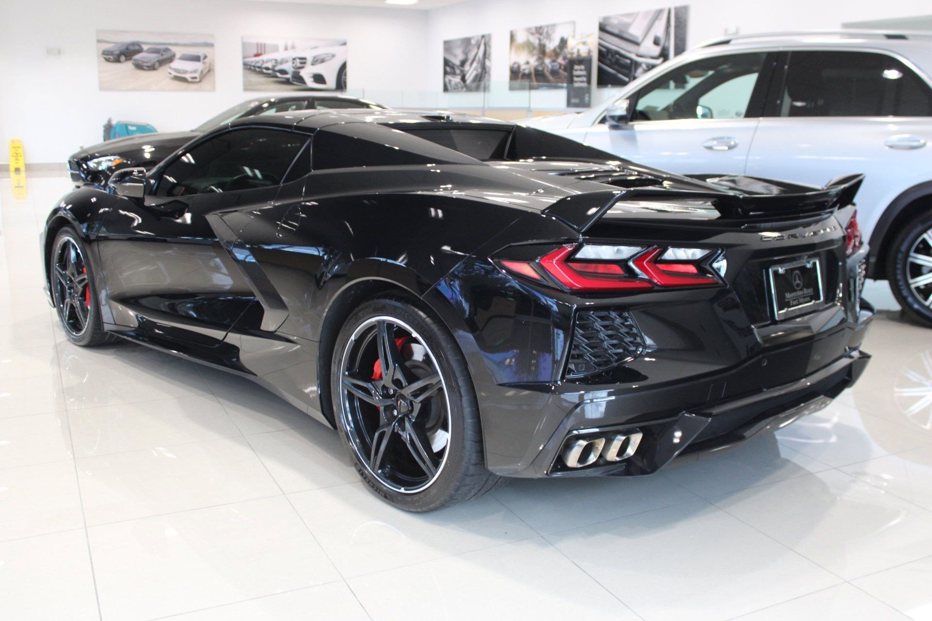 2021 Chevrolet Corvette Stingray 2LT Convertible photo 3