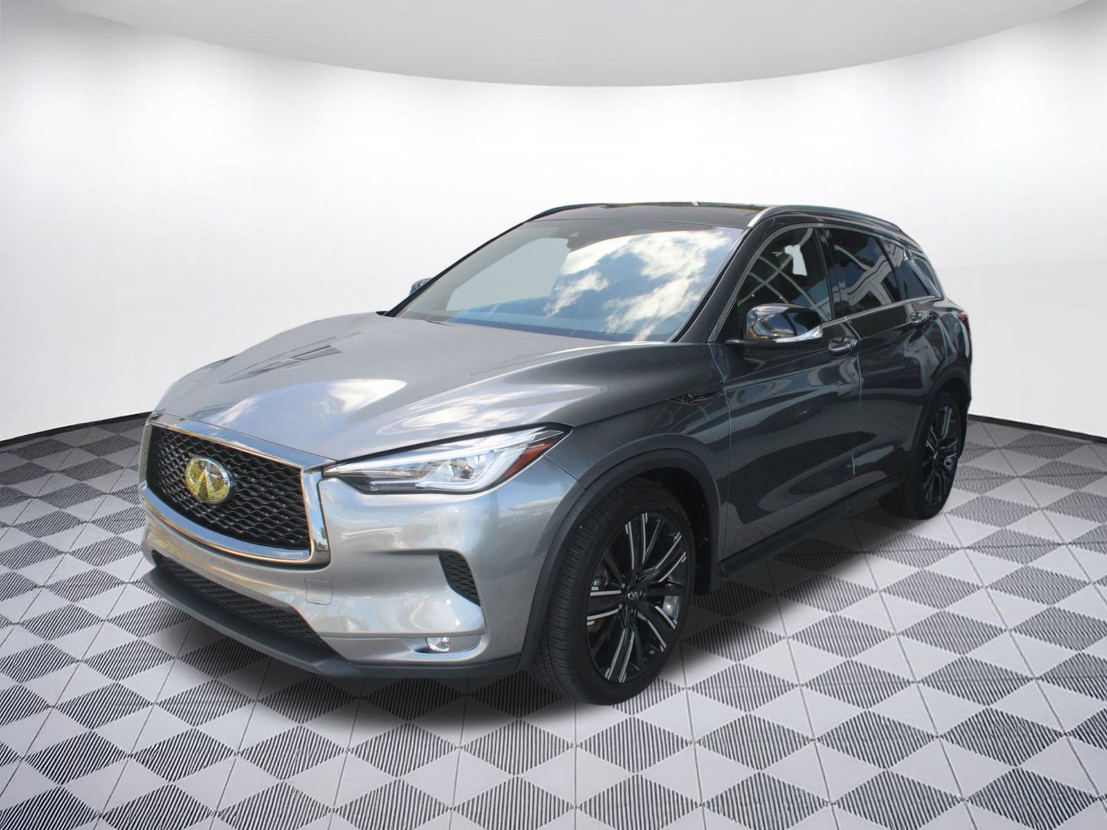 2021 Infiniti QX50 Luxe photo 2