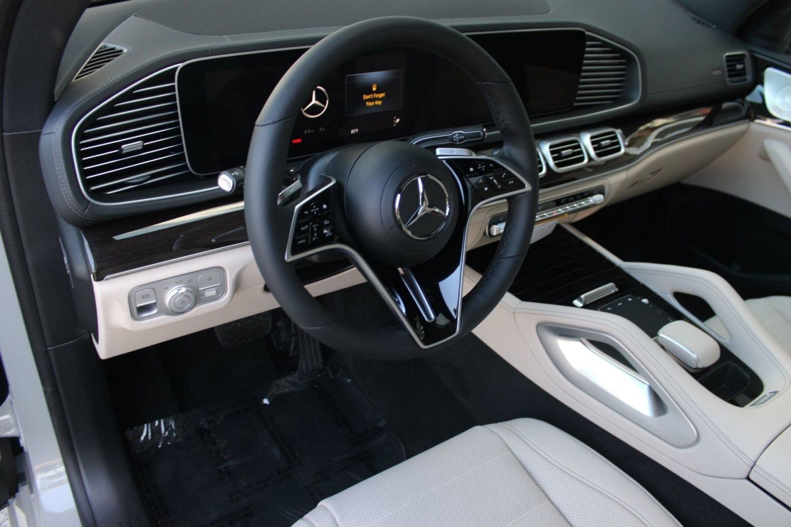 2026 Mercedes Benz GLE 450 4MATIC photo 4