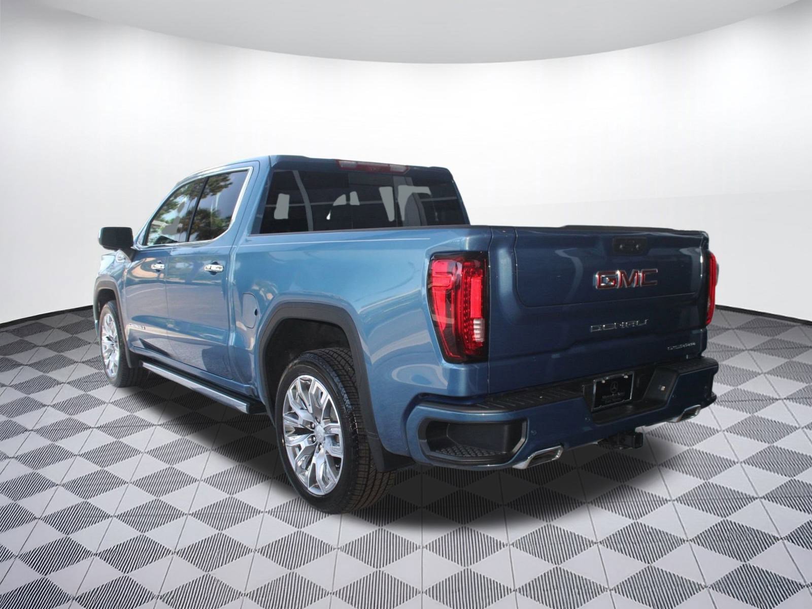 2025 Gmc Sierra 1500 Denali photo 2