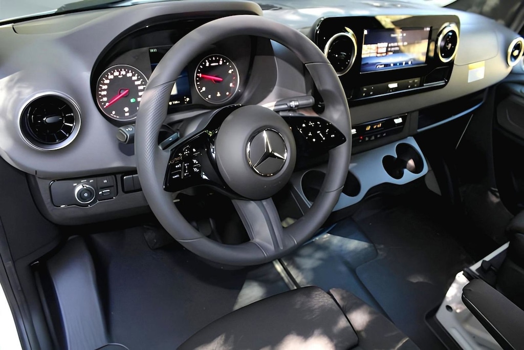 New 2025 Mercedes-Benz Sprinter 2500 Standard Roof 4-Cyl Diesel Van Cargo Van