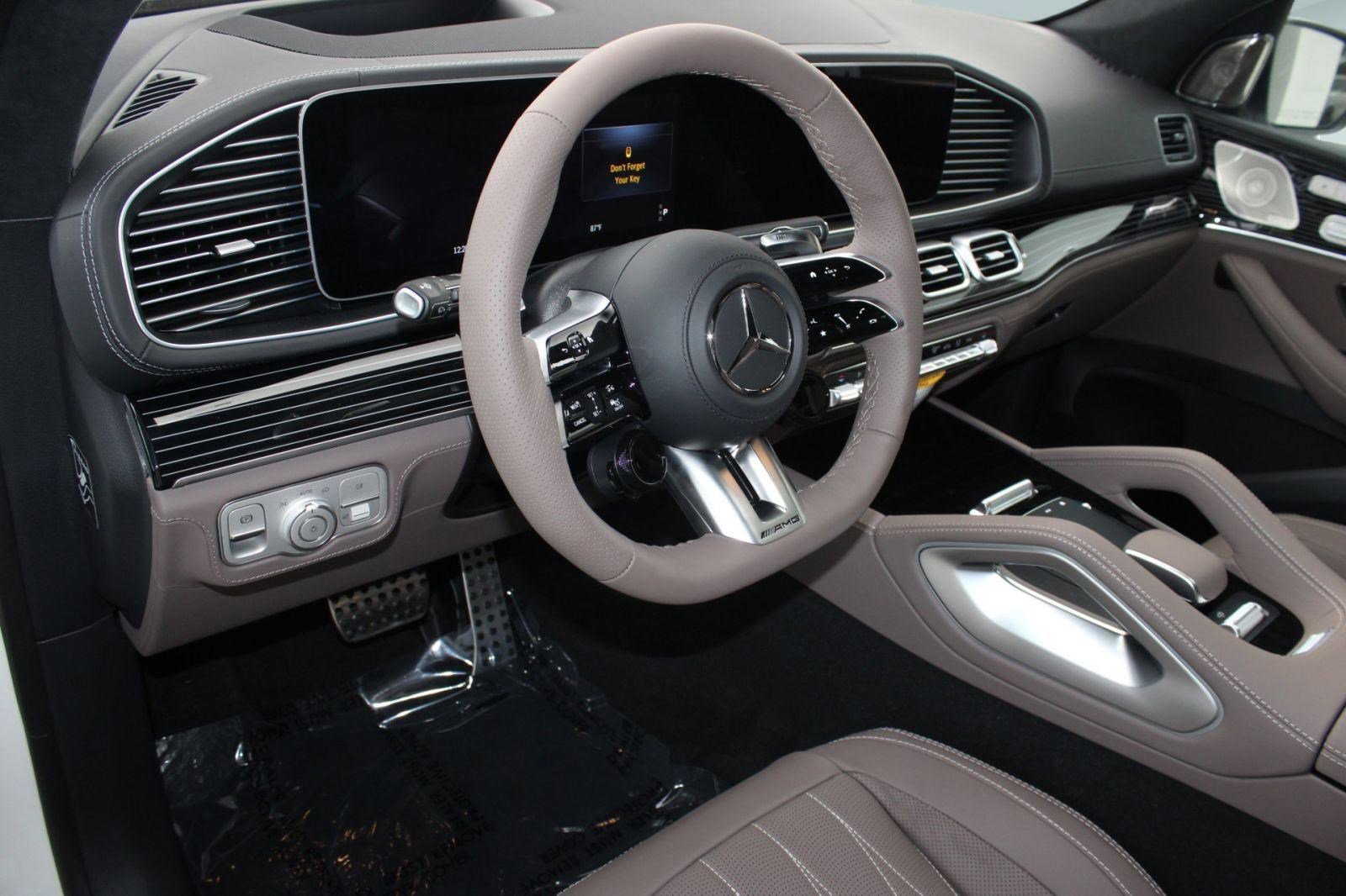 2026 Mercedes Benz GLS AMG 63 4MATIC photo 3