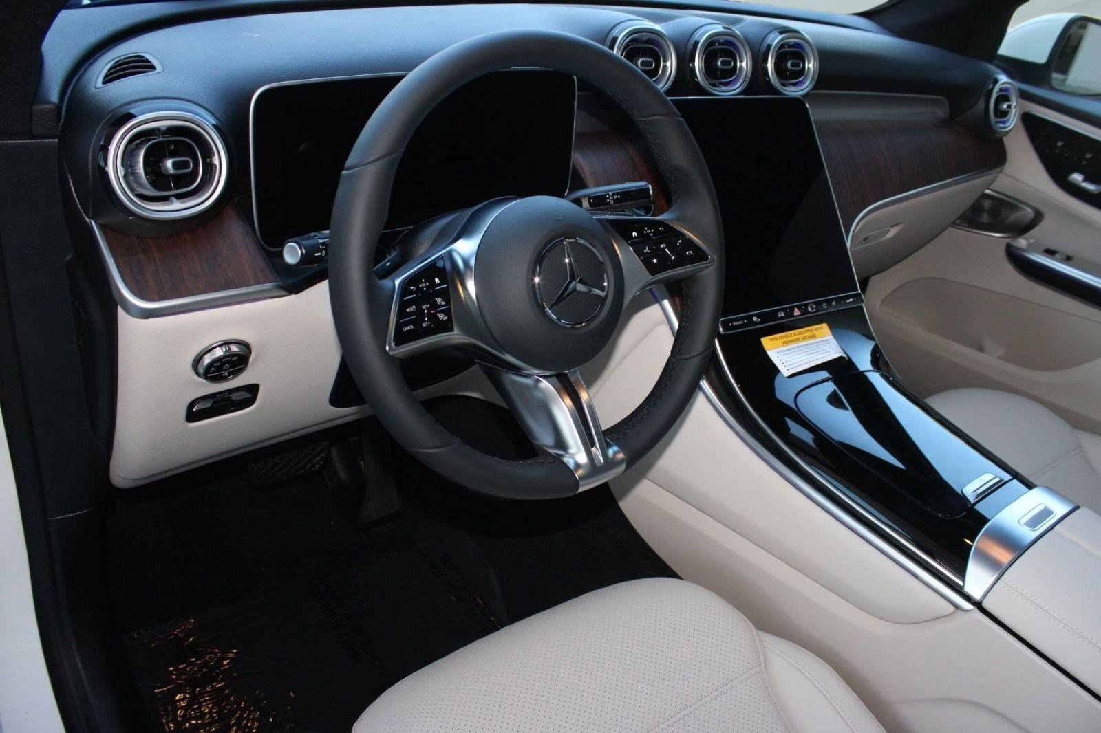 2026 Mercedes Benz GLC 300 photo 4