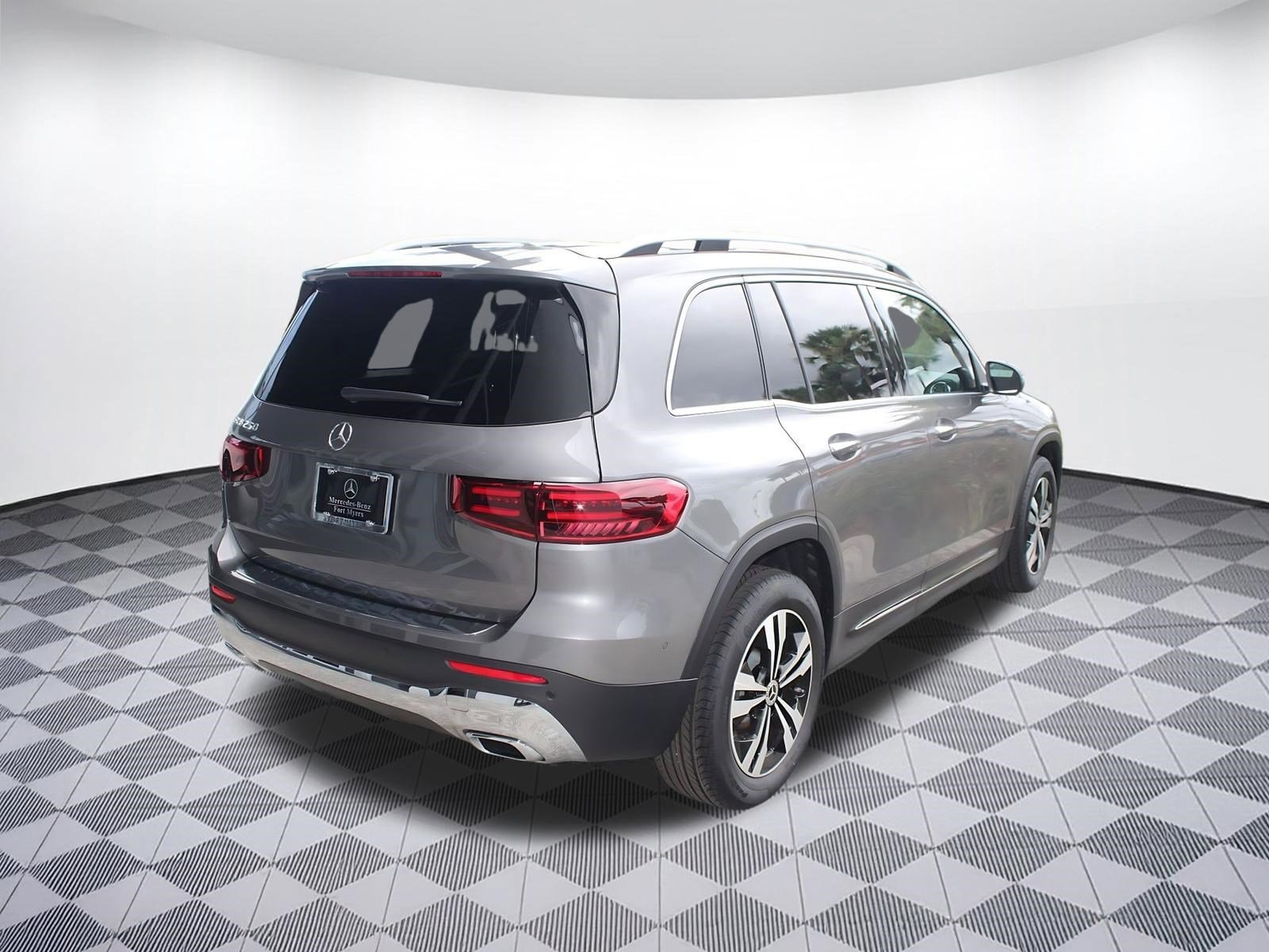 2026 Mercedes-Benz GLB GLB 250 - Photo 9