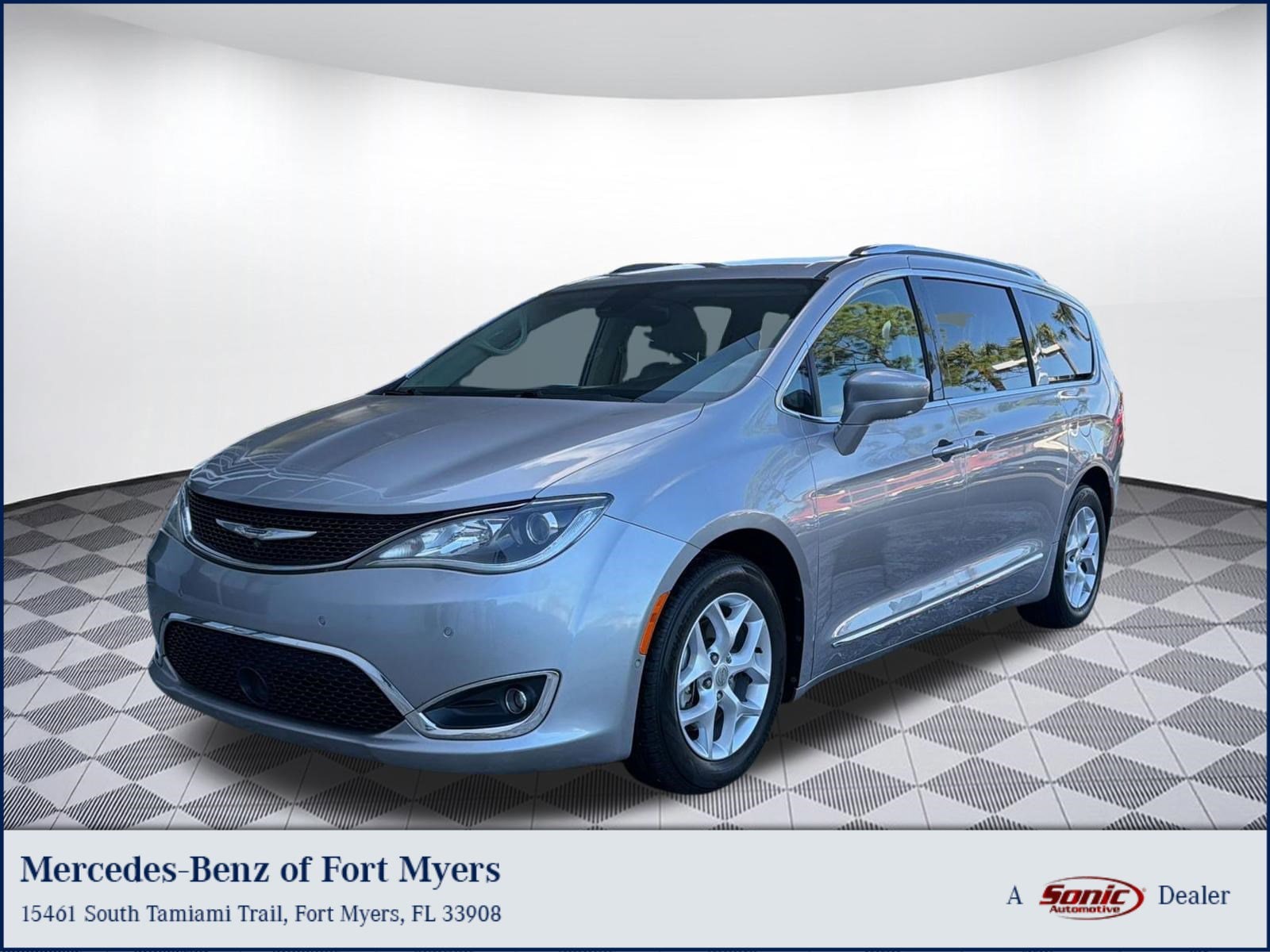 2017 Chrysler Pacifica Touring-L Plus