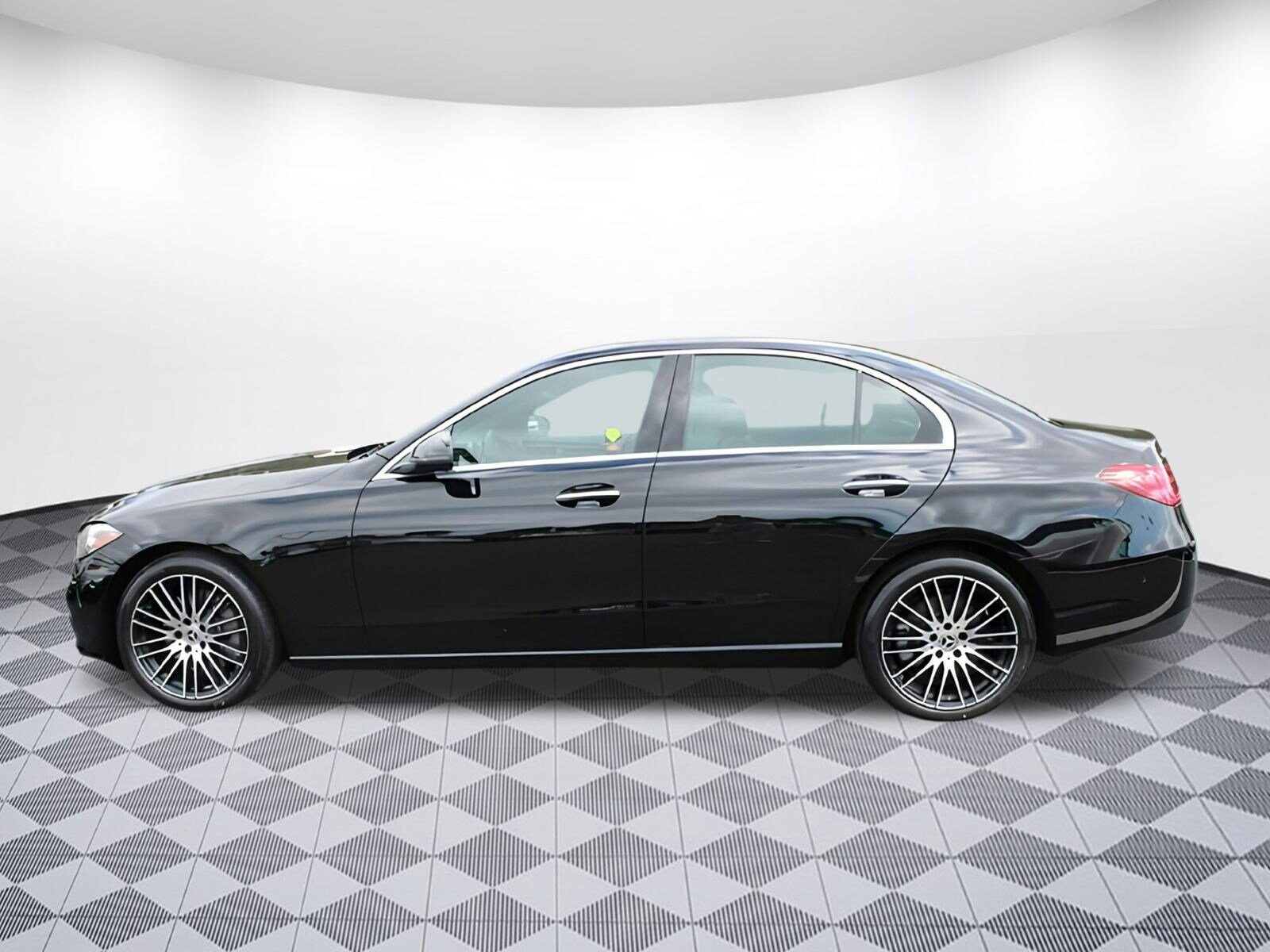 2025 Mercedes Benz C 300 photo 4