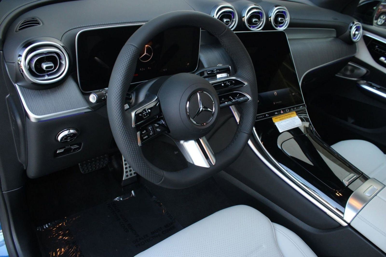 2026 Mercedes Benz GLC 300 4MATIC photo 4