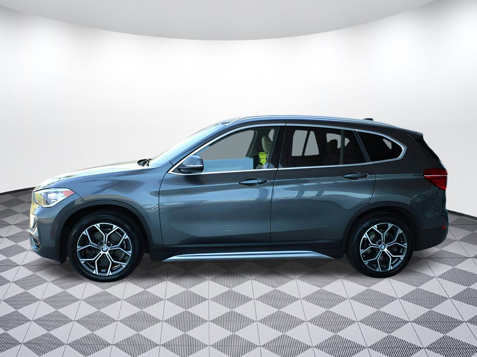Used 2021 BMW X1 28i with VIN WBXJG7C02M5S51649 for sale in Fort Myers, FL