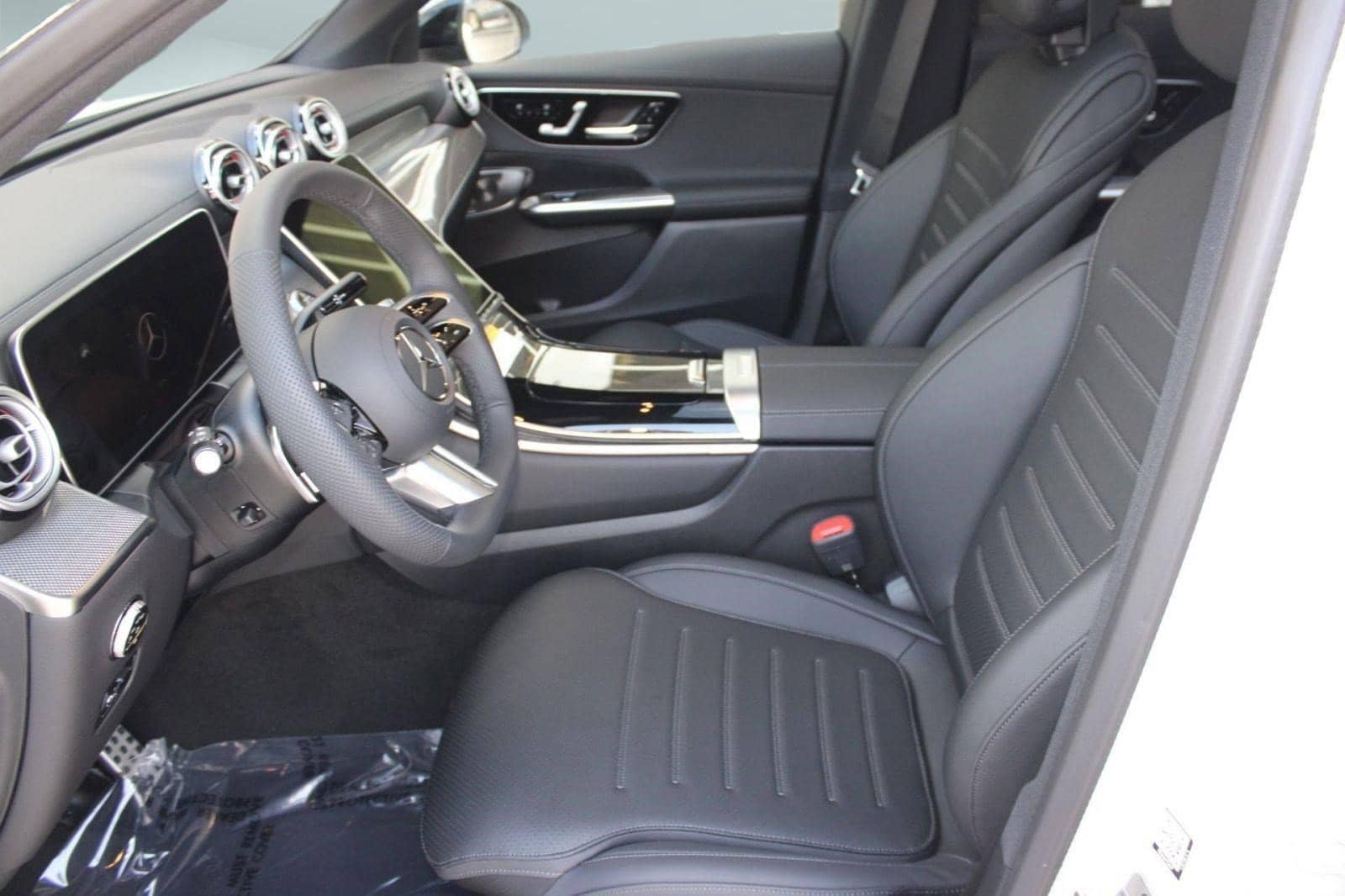2026 Mercedes-Benz GLC Base - Photo 5