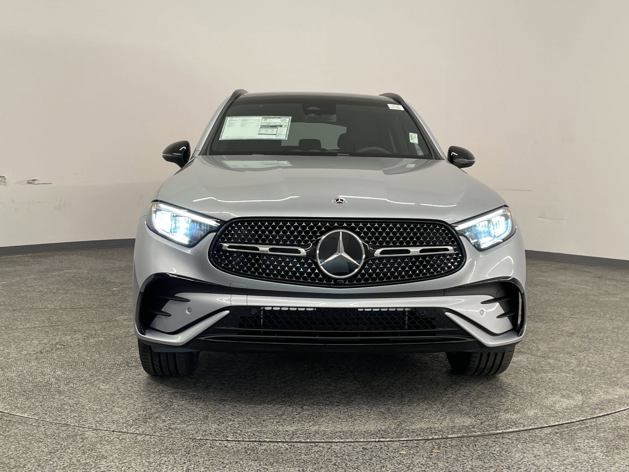 2026 Mercedes Benz GLC 300 4MATIC photo 3