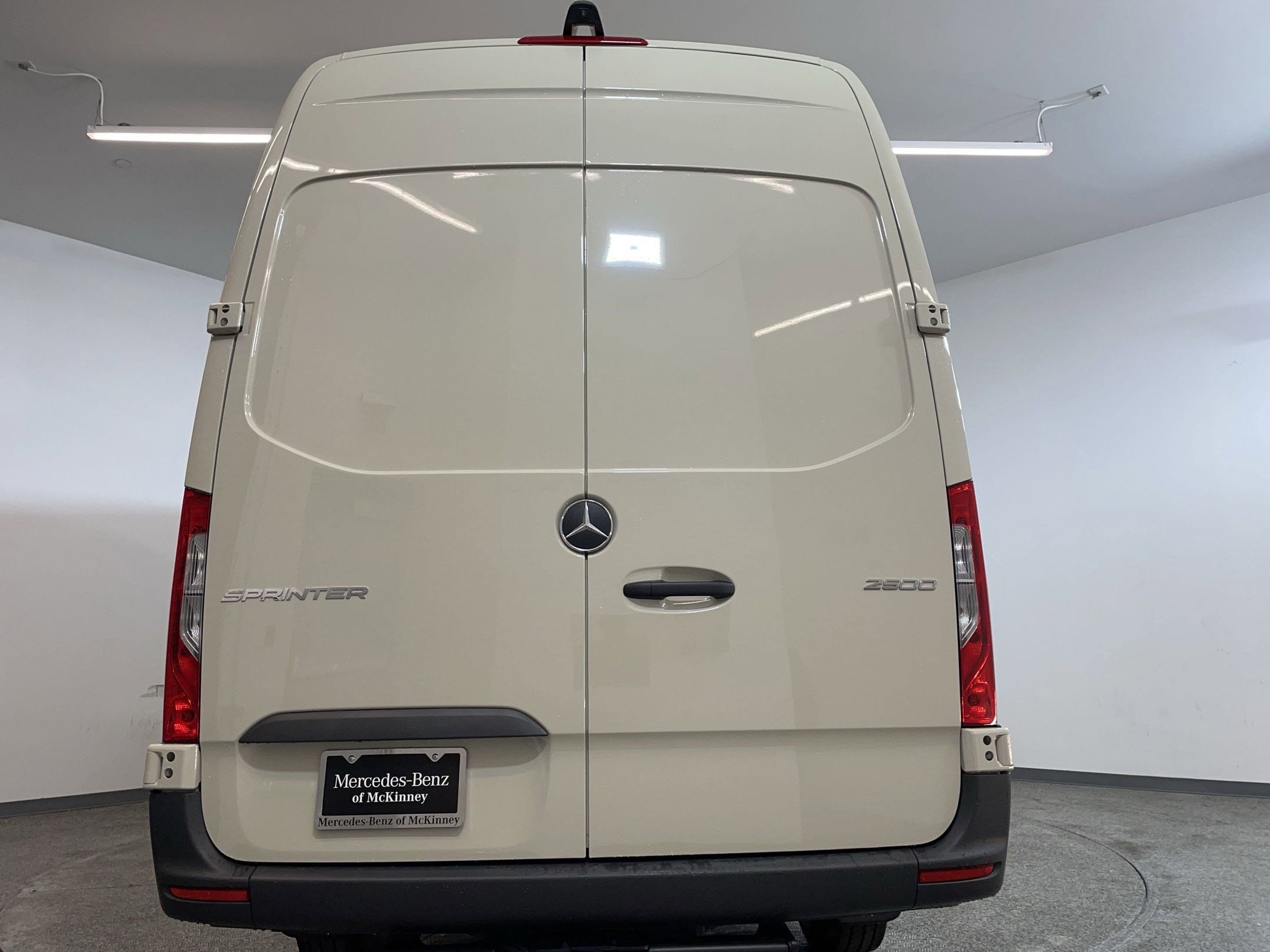 2025 Mercedes-Benz Sprinter Crew Van Base - Photo 8
