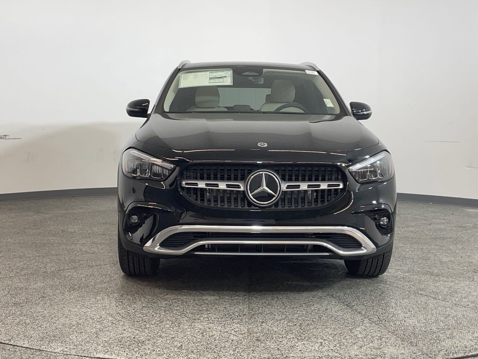 2025 Mercedes Benz GLA 250 photo 2