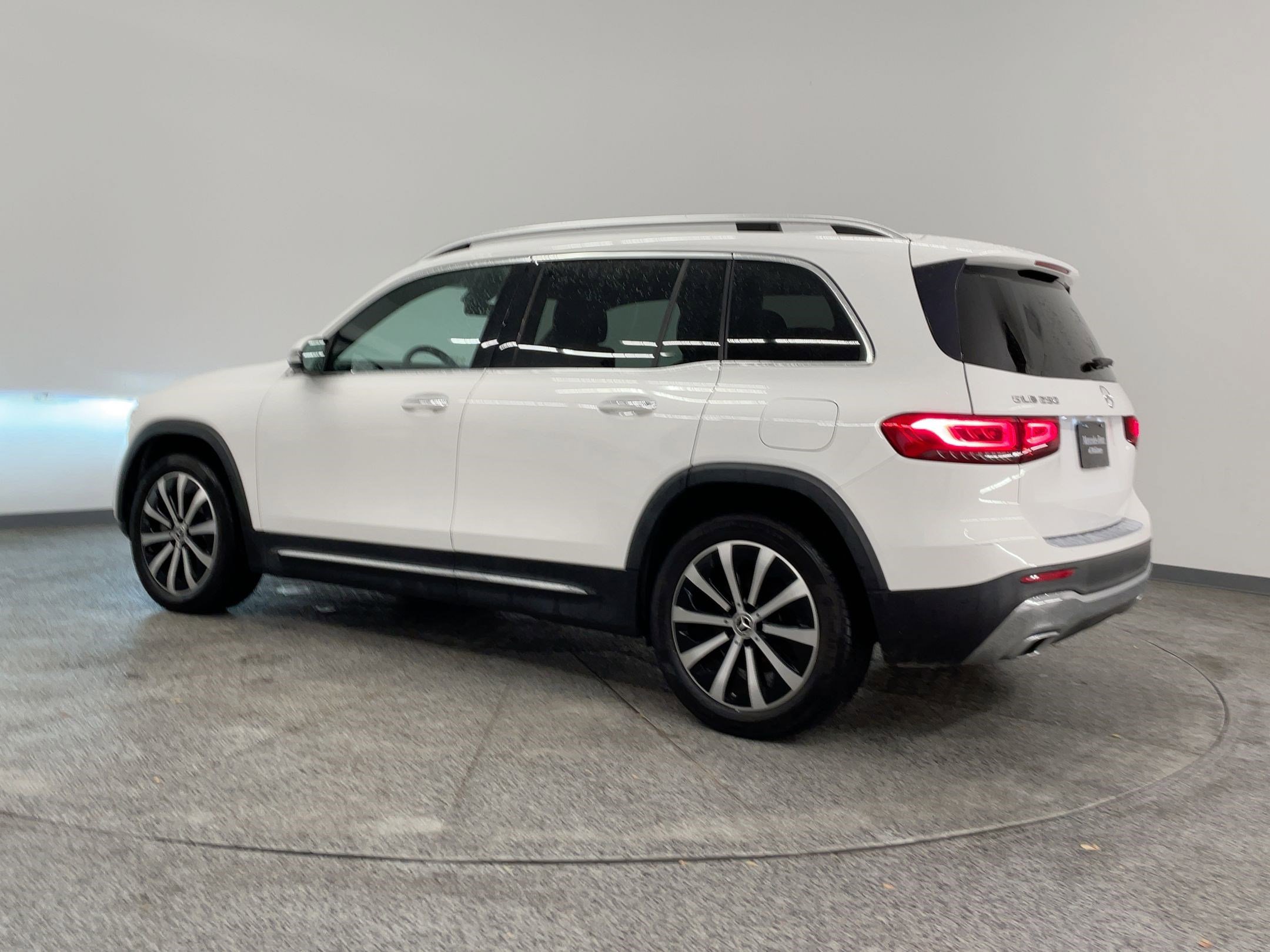 2020 Mercedes Benz GLB 250 photo 3