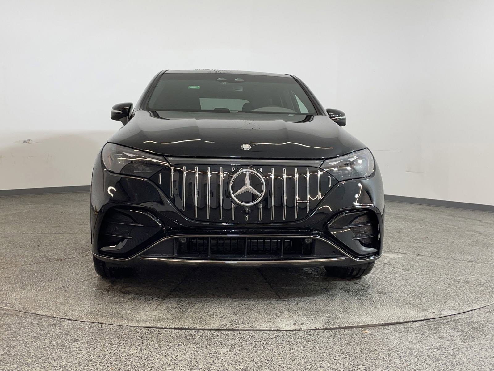 2025 Mercedes Benz EQE-Class SUV photo 2