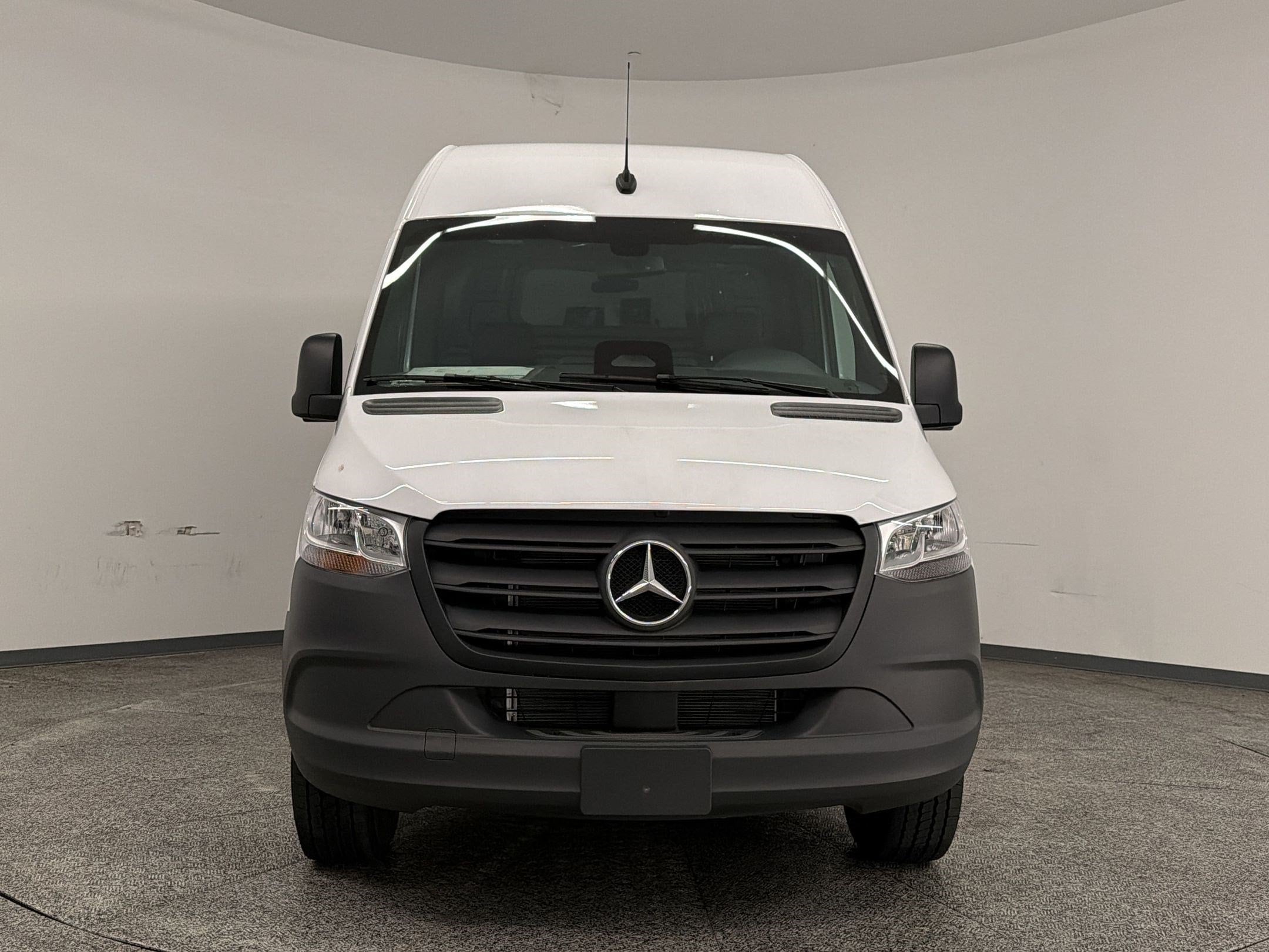 Sprinter 2500 Standard Roof 4-Cyl Diesel HO Van Cargo Van
