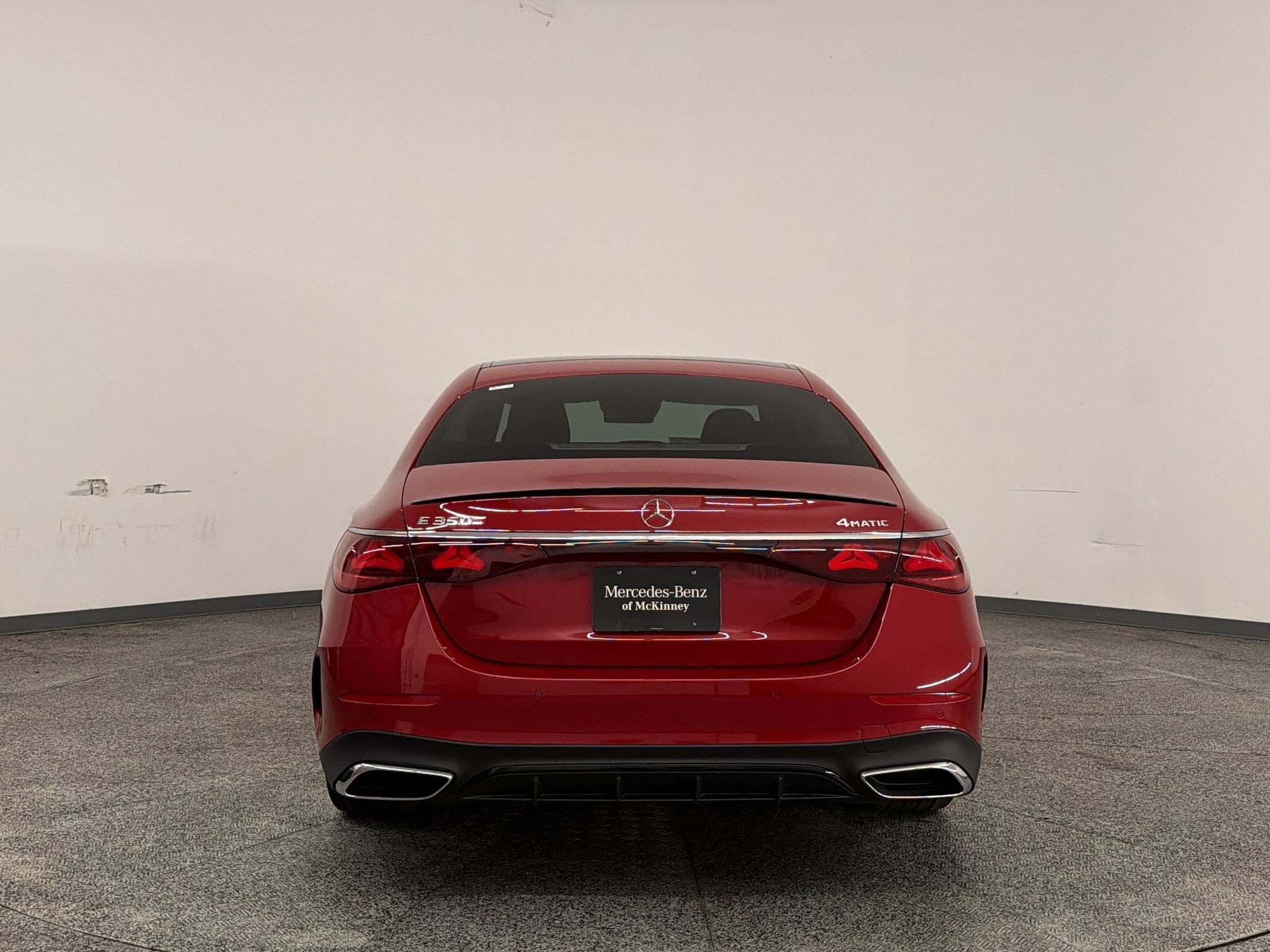 2026 Mercedes-Benz E-Class E350 - Photo 9