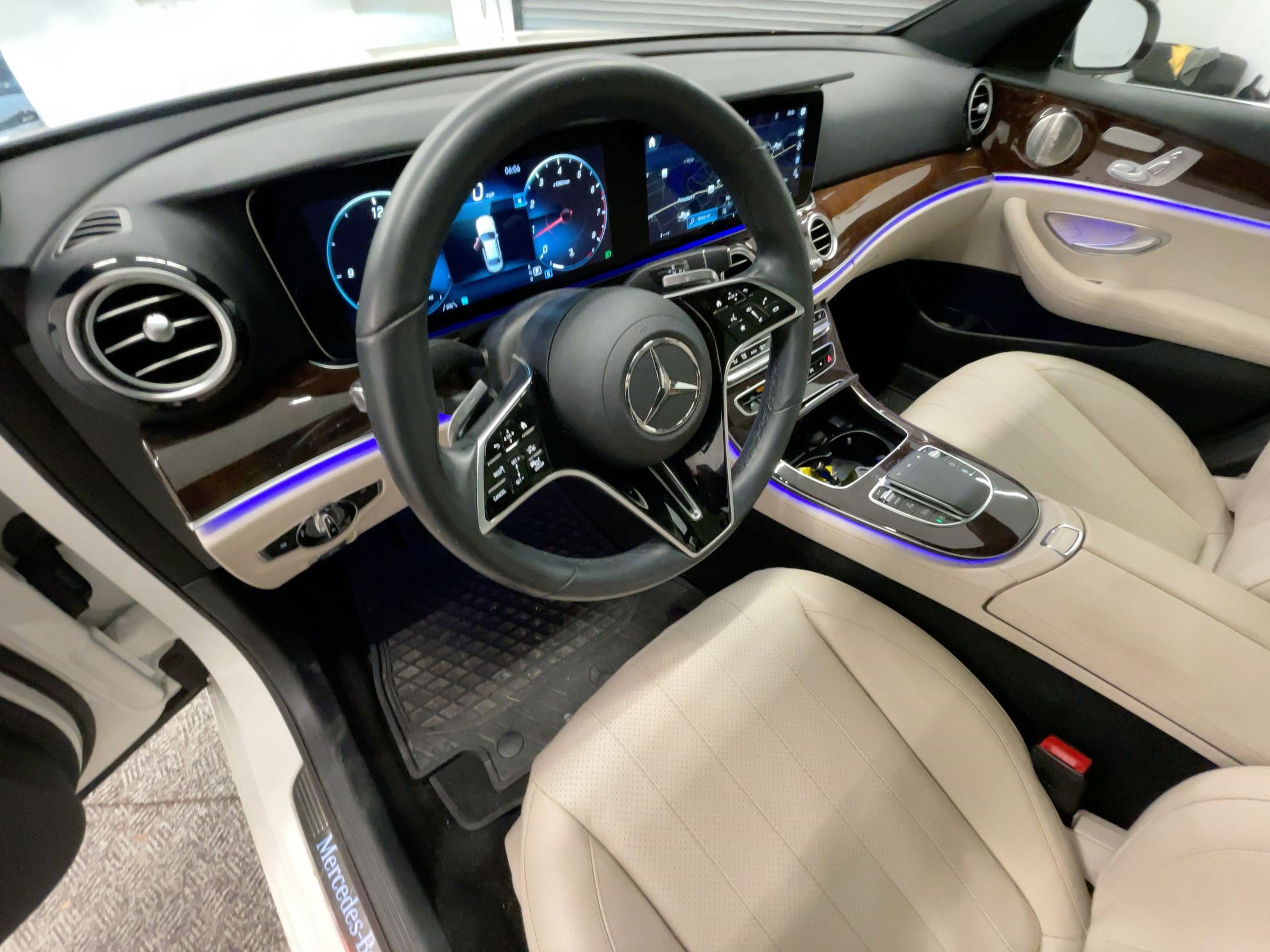2022 Mercedes Benz E 350 photo 4