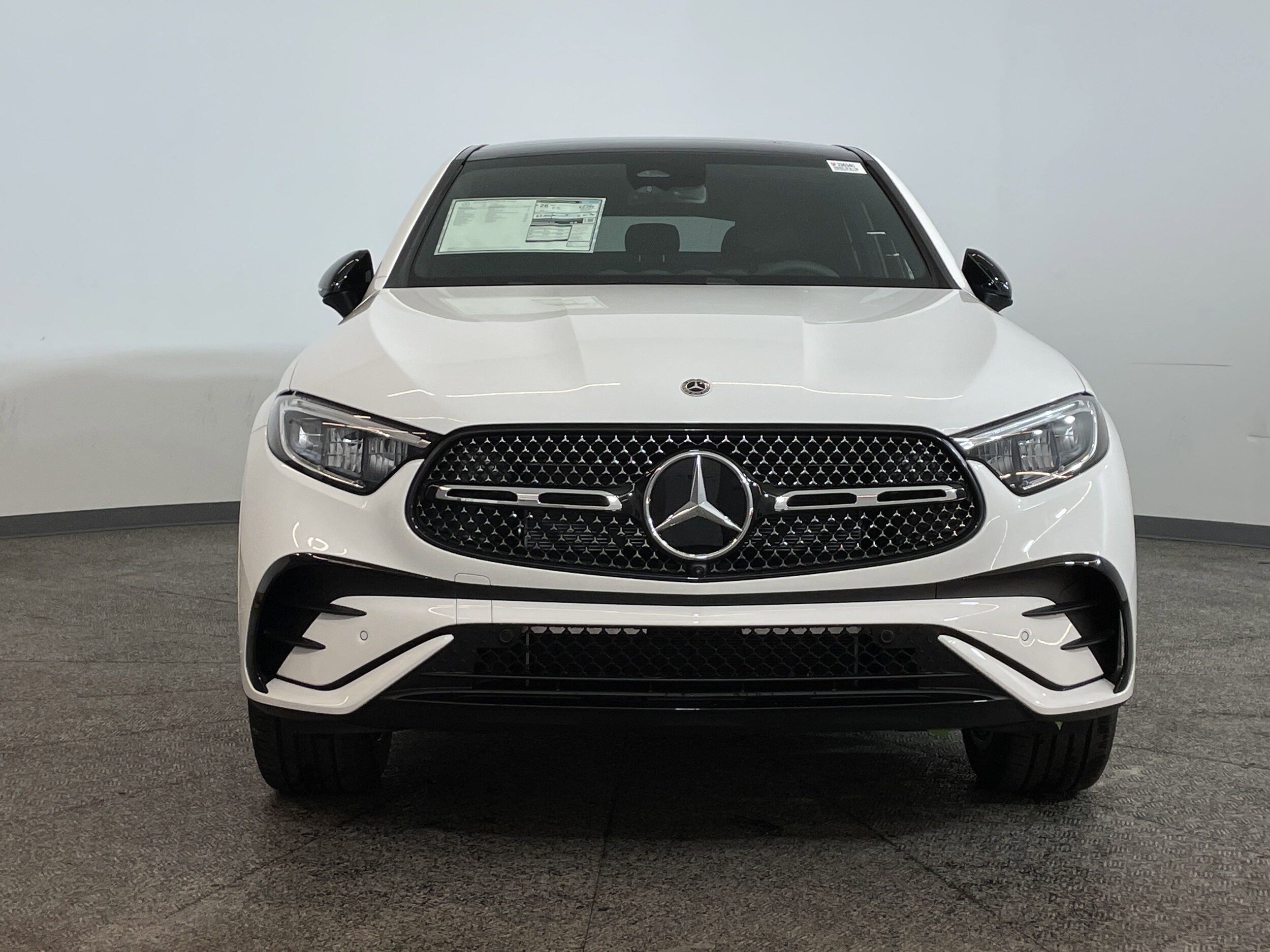 2025 Mercedes Benz GLC 300 4MATIC photo 2