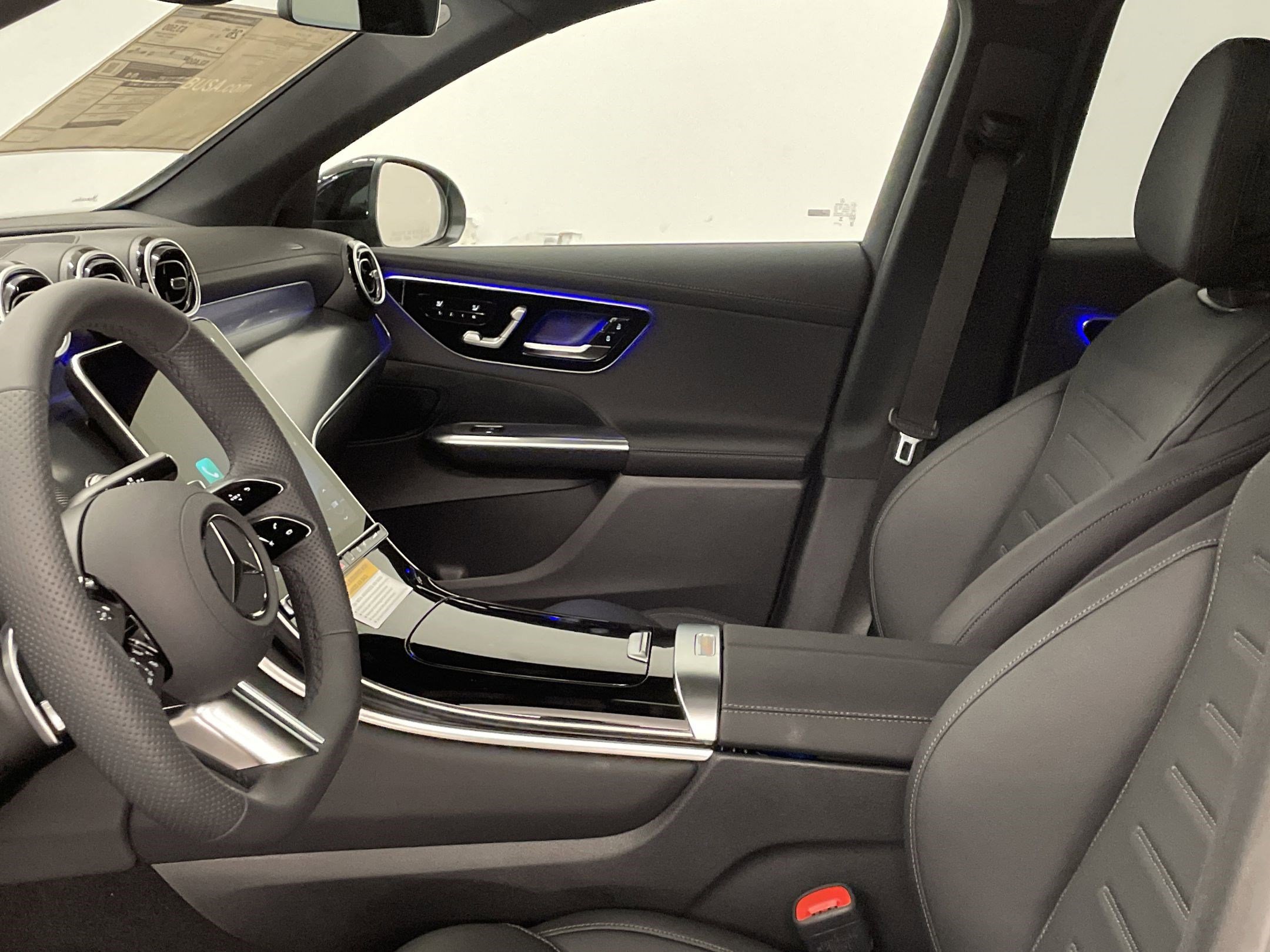 2026 Mercedes Benz GLC 300 4MATIC photo 2