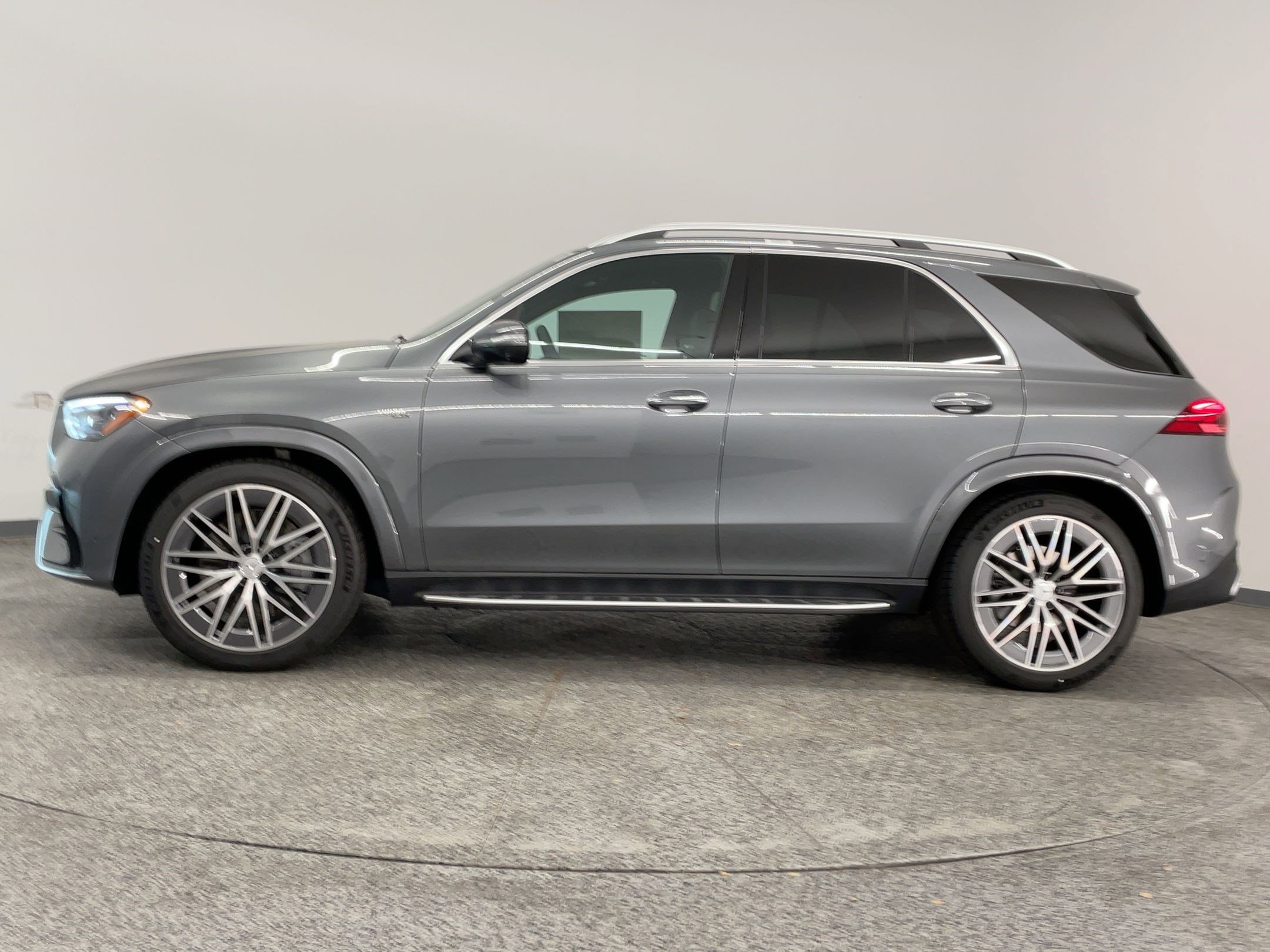 2026 Mercedes Benz GLE AMG 53 photo 2