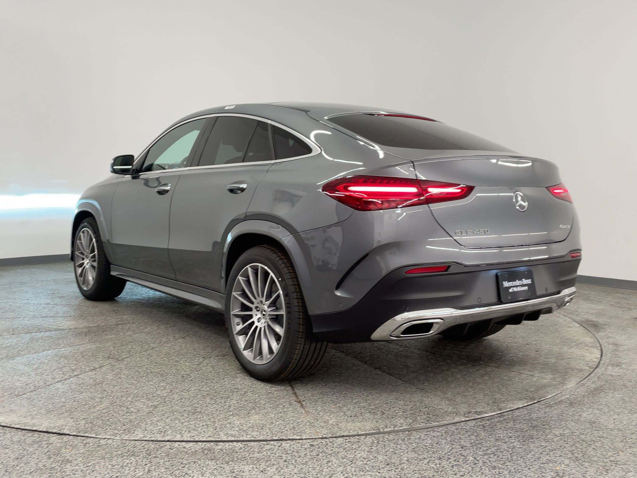 2026 Mercedes Benz GLE 450 4MATIC photo 3