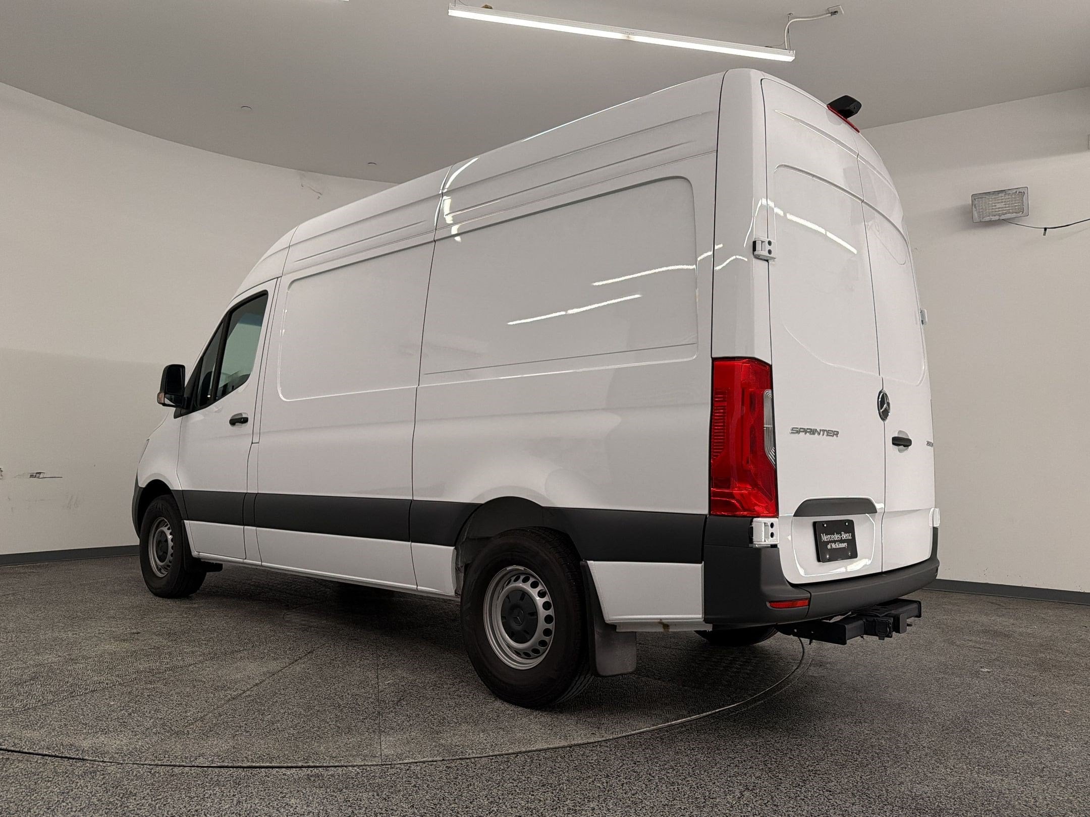 Sprinter 2500 Standard Roof 4-Cyl Diesel HO Van Cargo Van