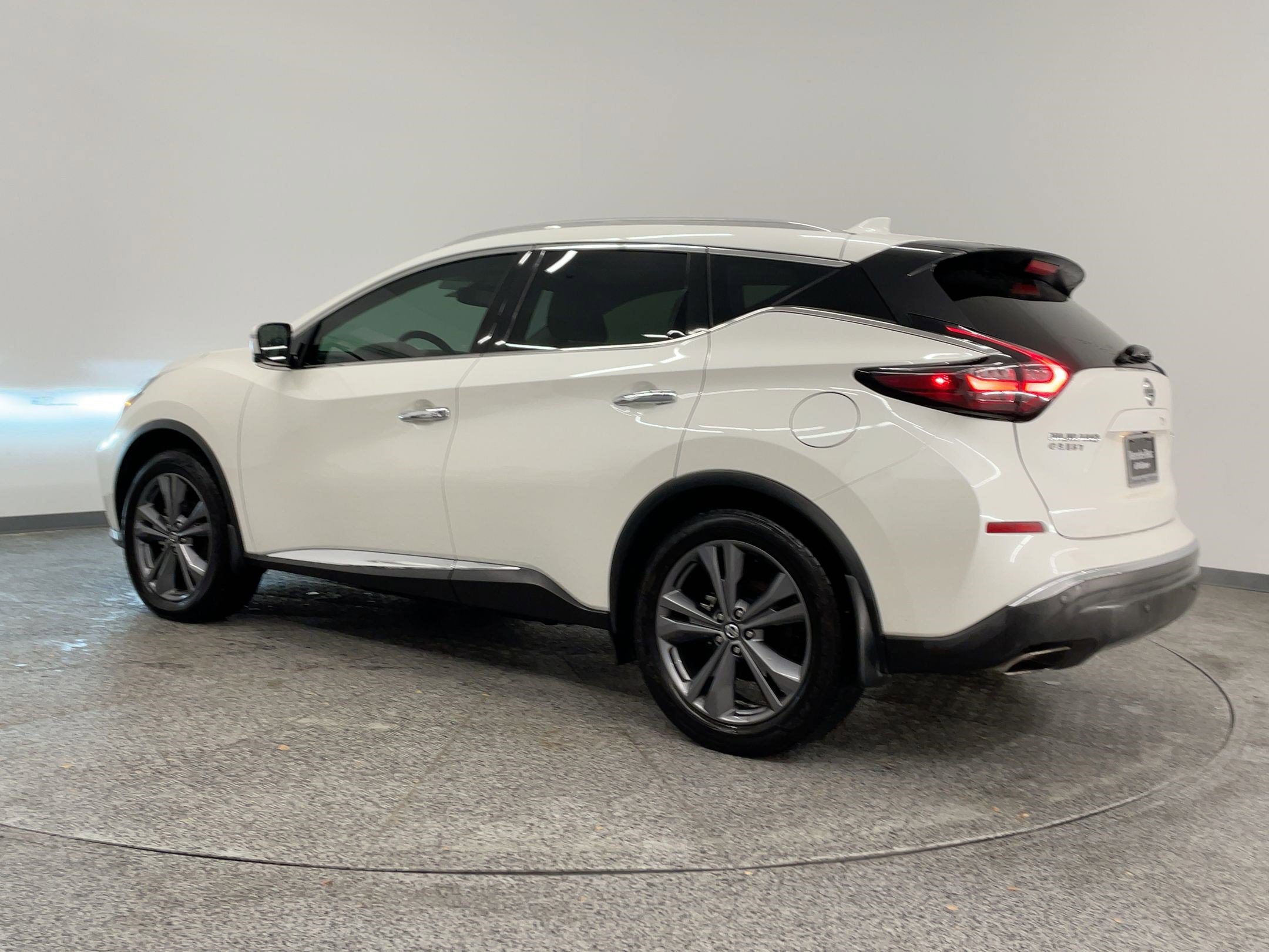 2020 Nissan Murano Platinum photo 2
