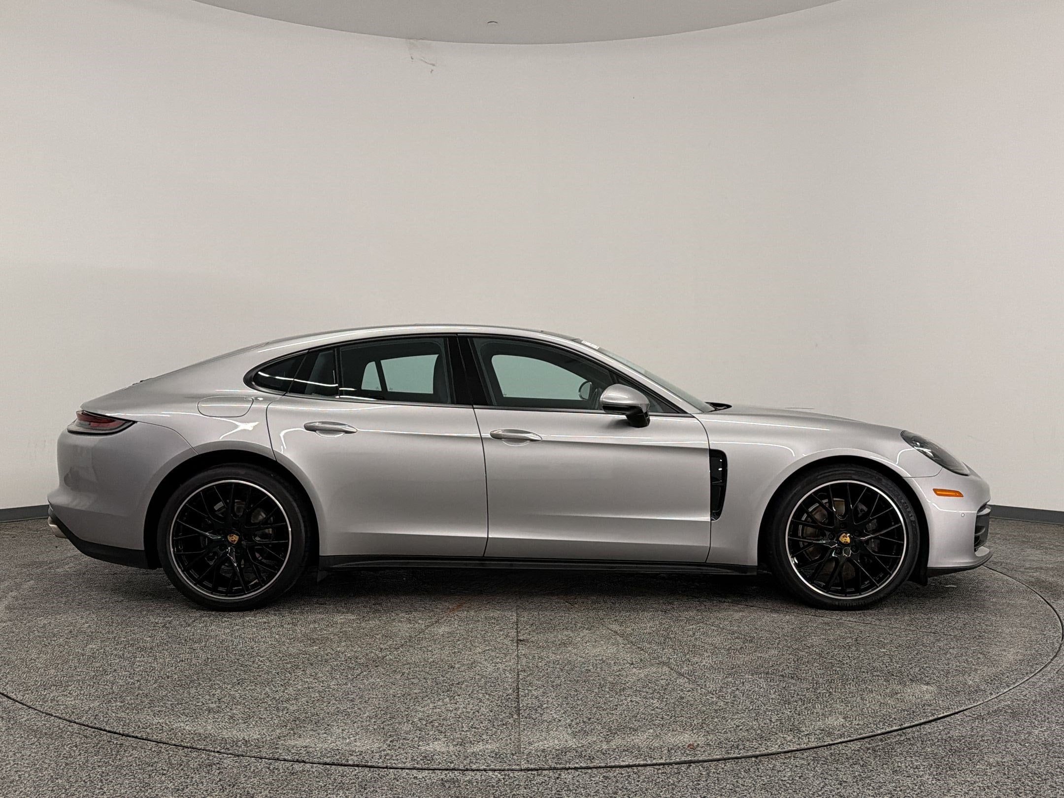 Panamera Panamera (RWD) Hatchback
