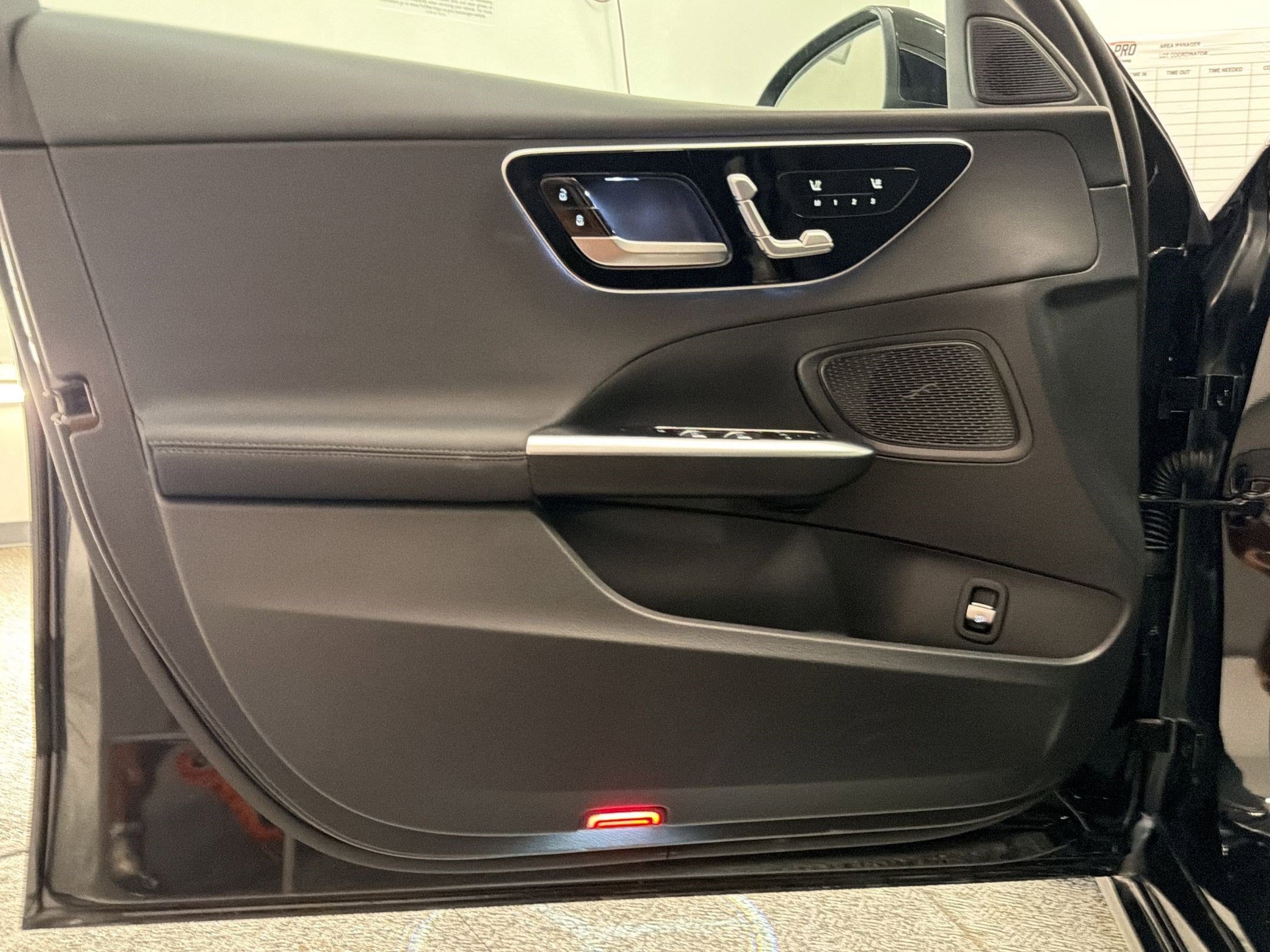 2026 Mercedes-Benz C-Class Sedan C 300 - Photo 18