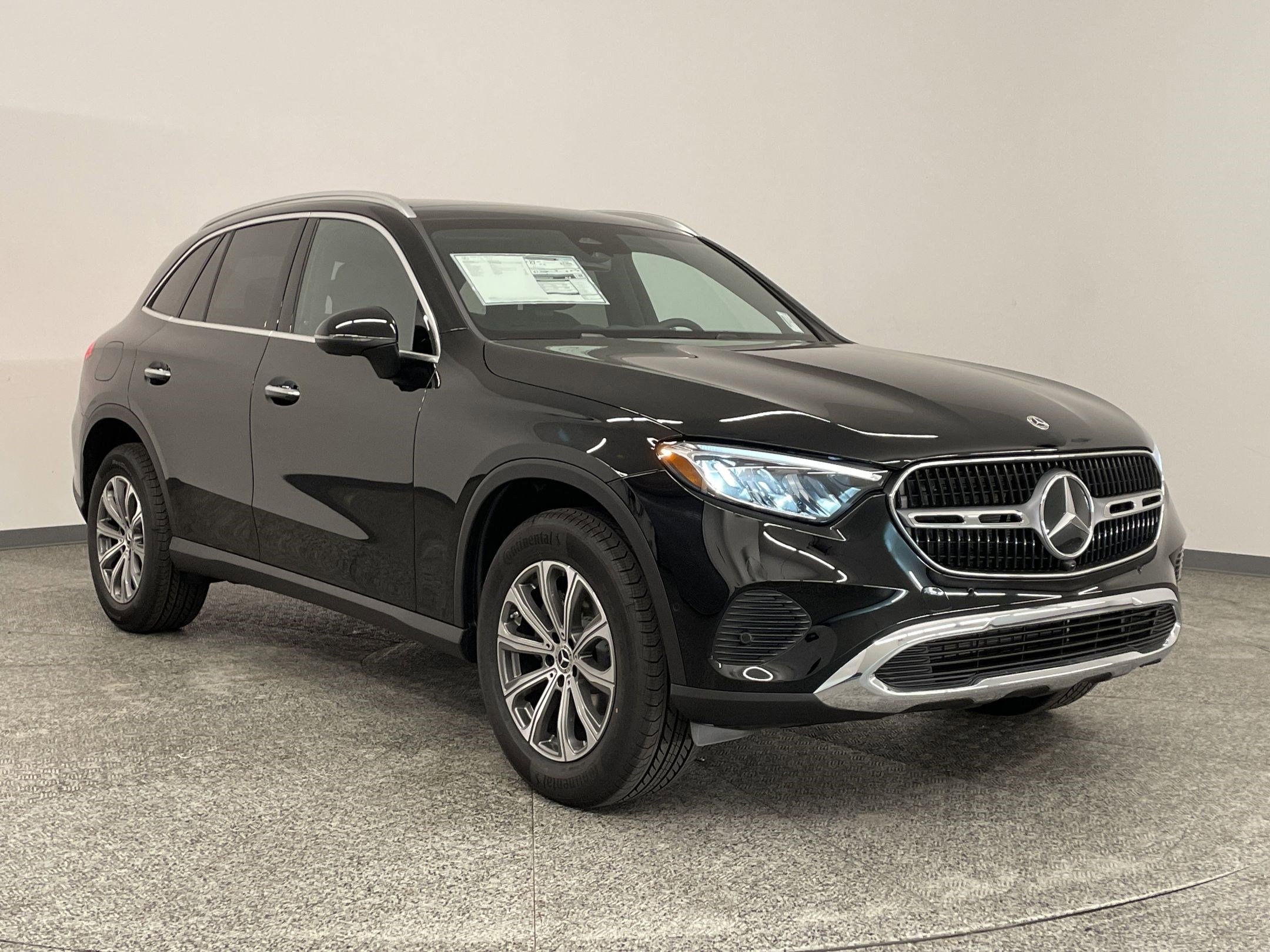 2026 Mercedes Benz GLC 300 photo 3