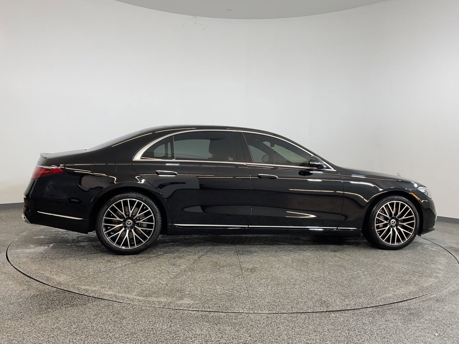 2025 Mercedes Benz S 450 580 4MATIC photo 3