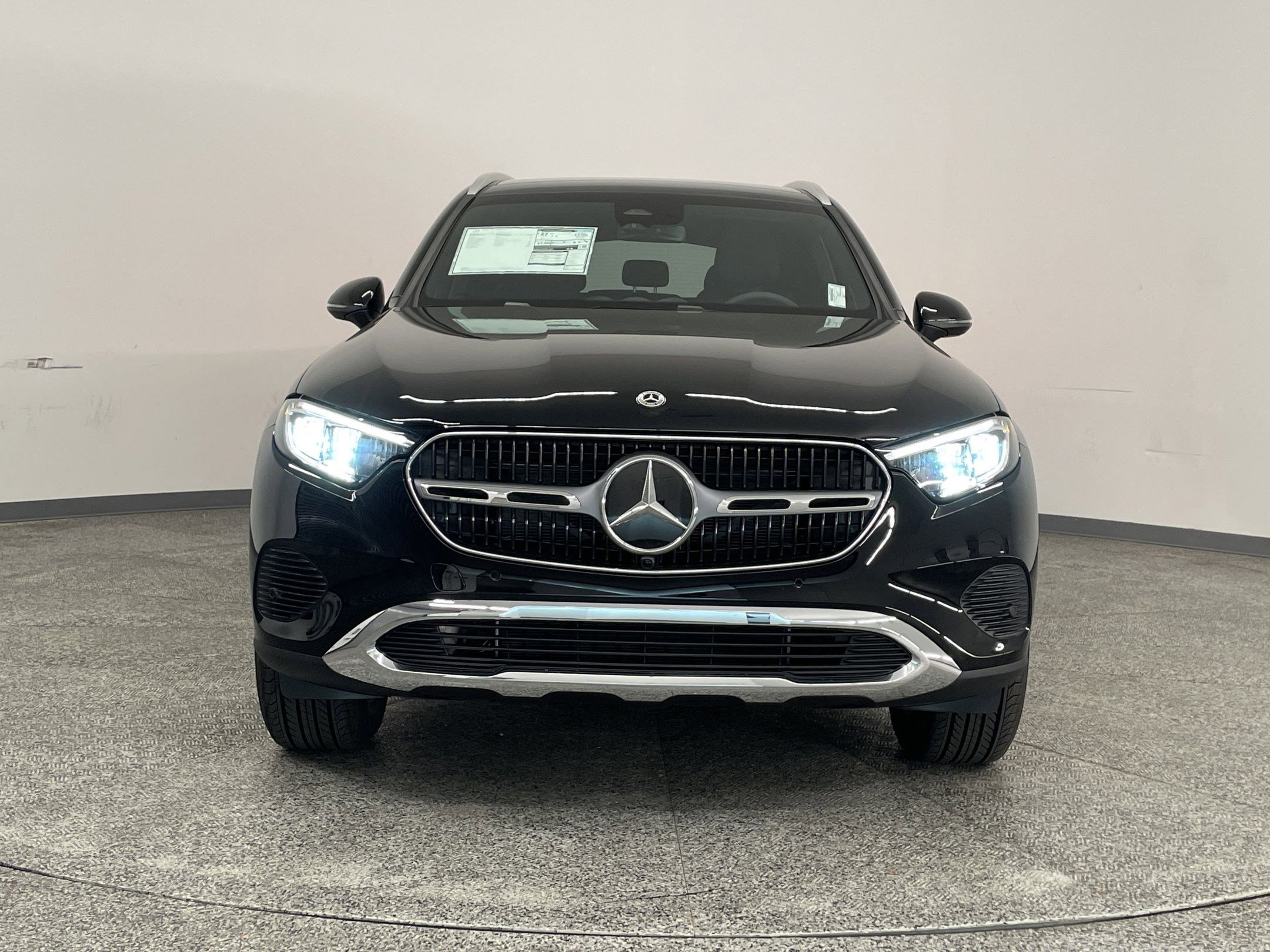 2026 Mercedes Benz GLC 300 photo 2