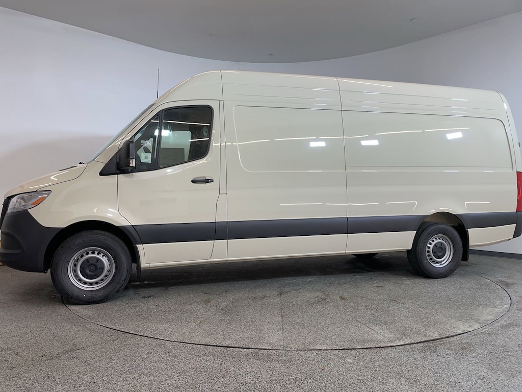 New 2025 Mercedes-Benz Sprinter 2500 High Roof 4-Cyl Diesel HO Van Crew Van