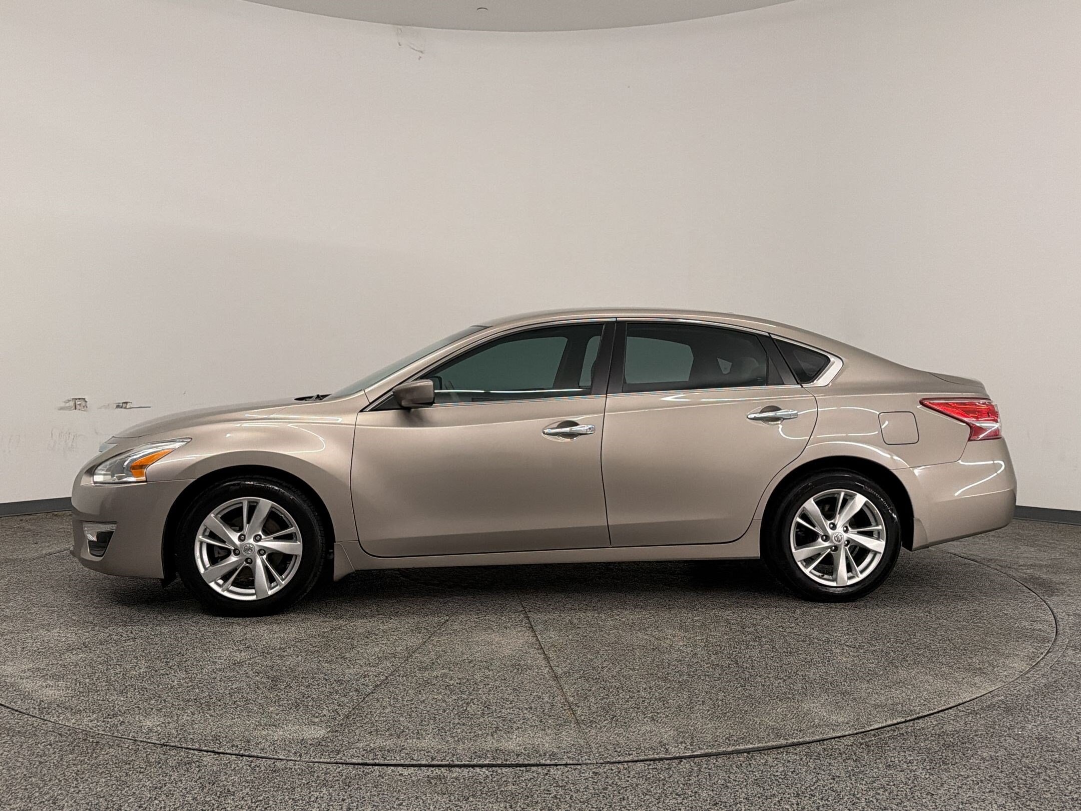 Used 2013 Nissan Altima Sedan SV with VIN 1N4AL3AP5DN551810 for sale in Mckinney, TX