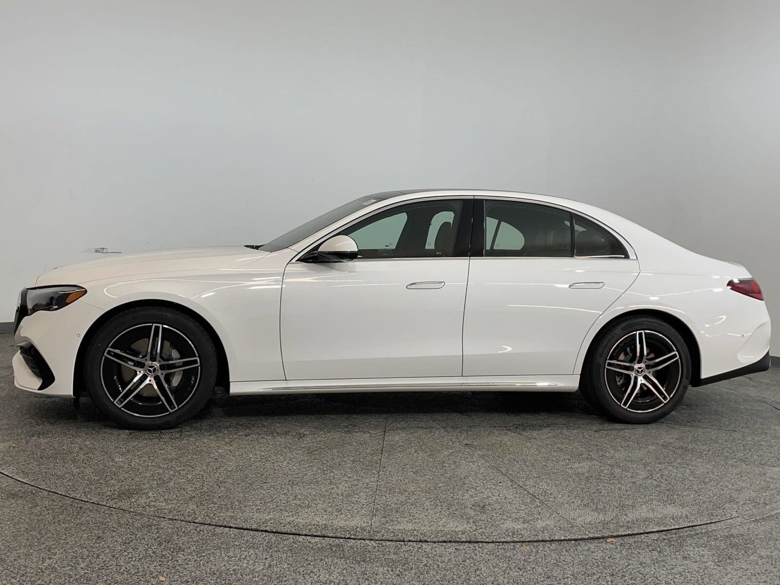 2025 Mercedes Benz E 350 4MATIC photo 2