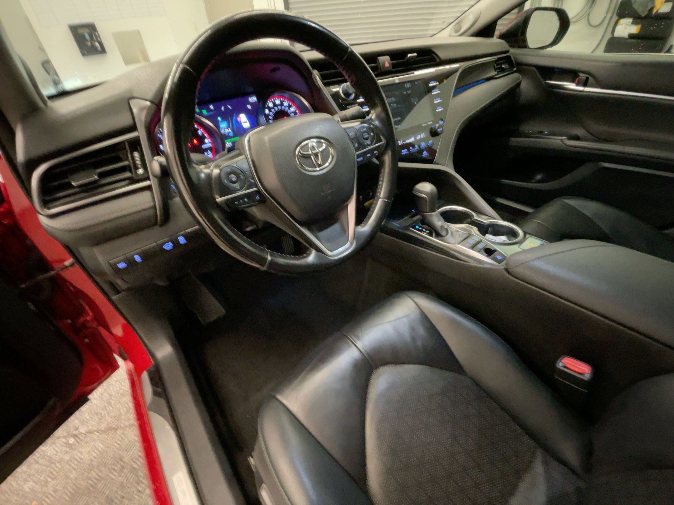 2019 Toyota Camry XSE V6 photo 4