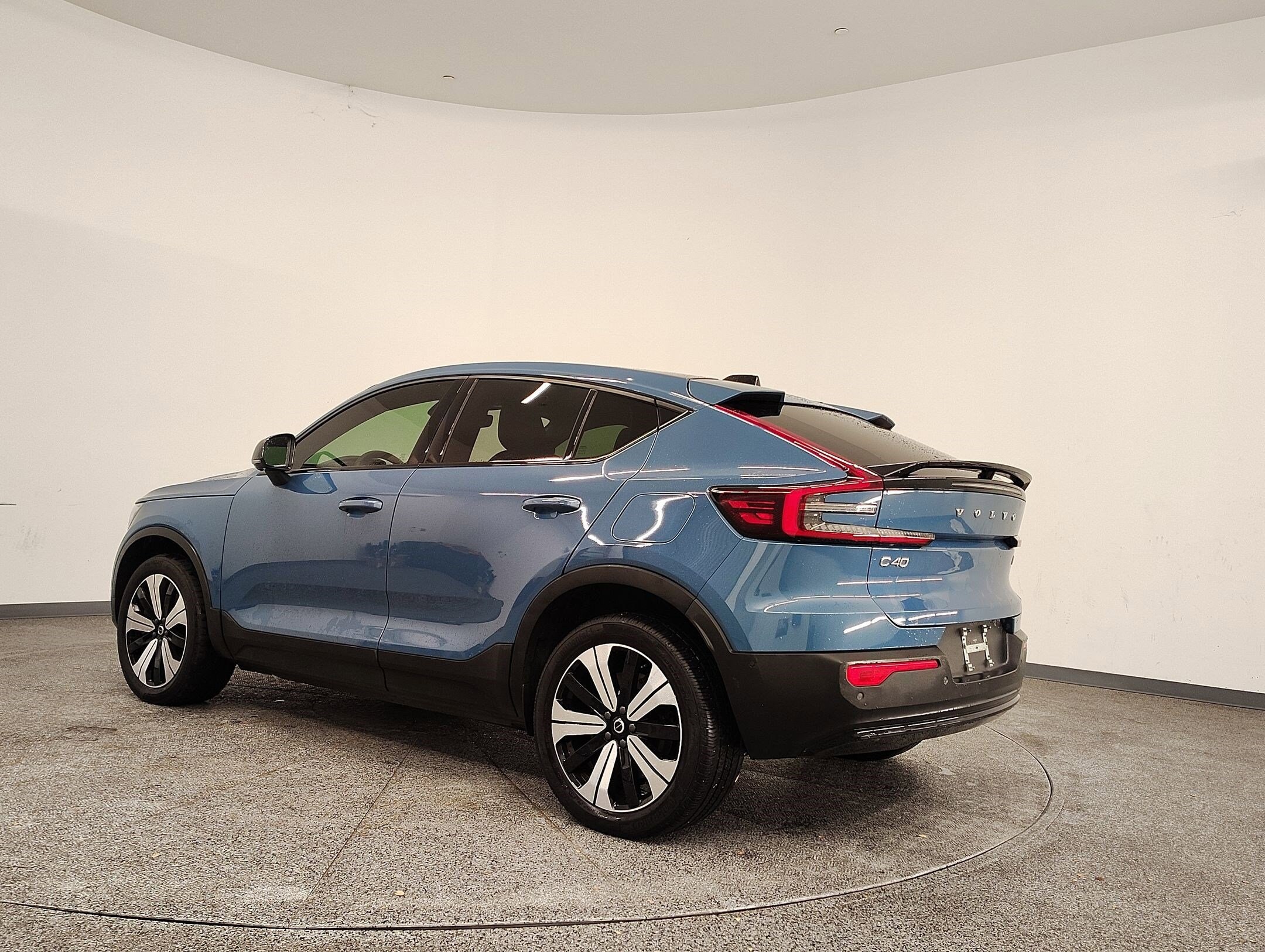 2023 Volvo C40 Recharge Plus photo 2